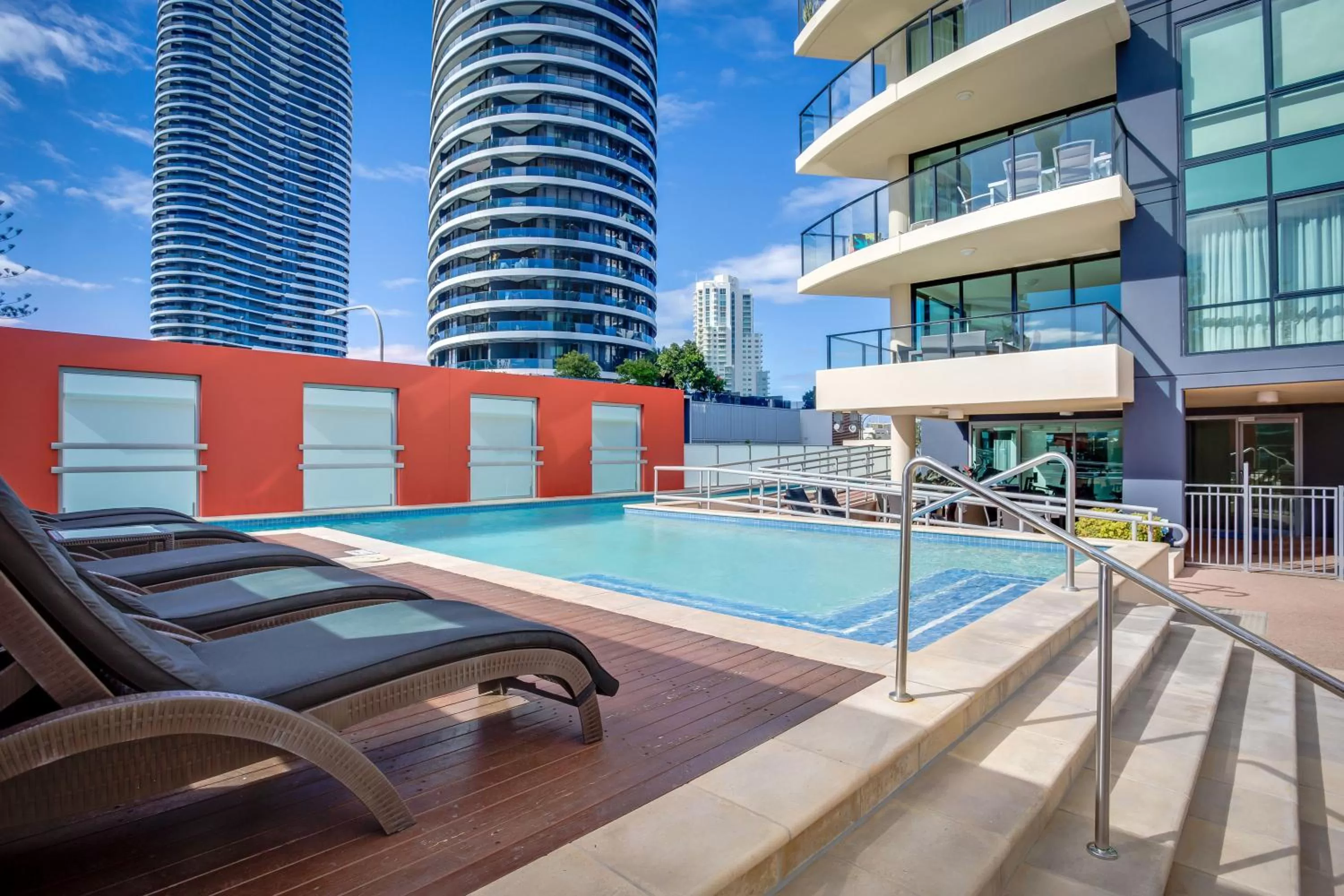 Swimming pool in Mantra Broadbeach on the Park