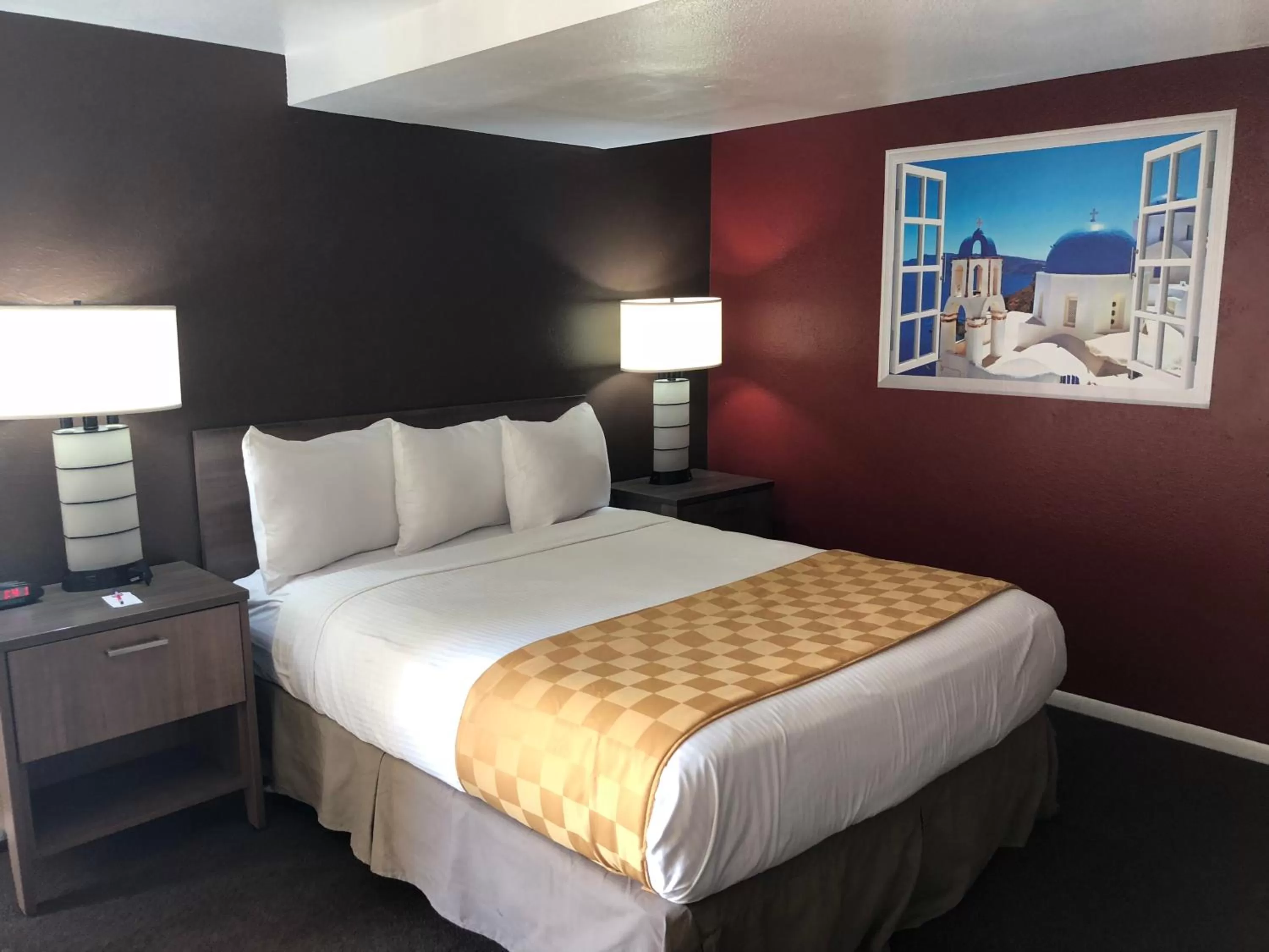 Bedroom, Bed in Knights Inn Los Angeles Central / Convention Center Area