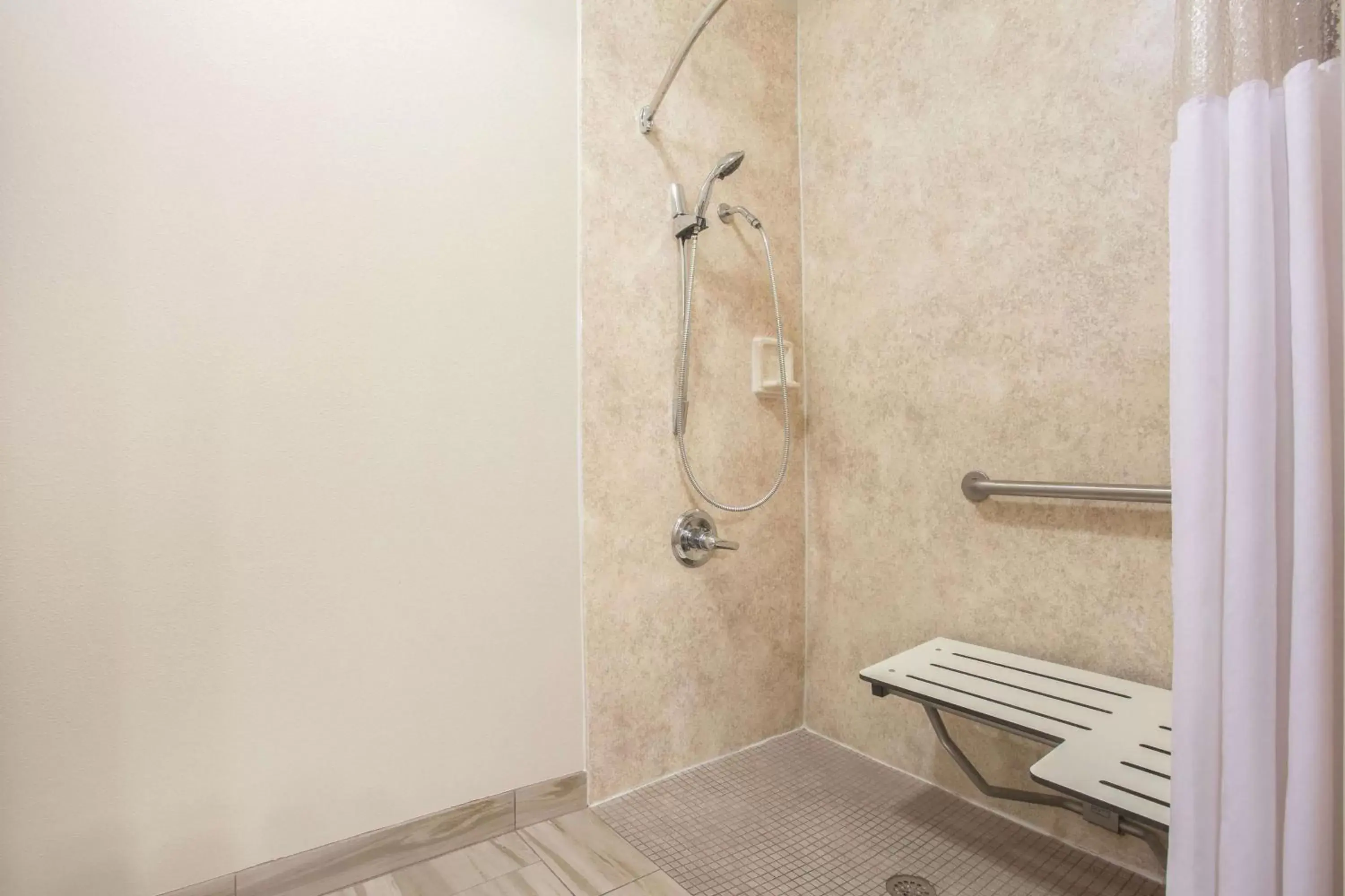 King Room - Mobility Access/Non-Smoking in La Quinta by Wyndham Moab King Room - Mobility Access/Non-Smoking in La Quinta by Wyndham Moab