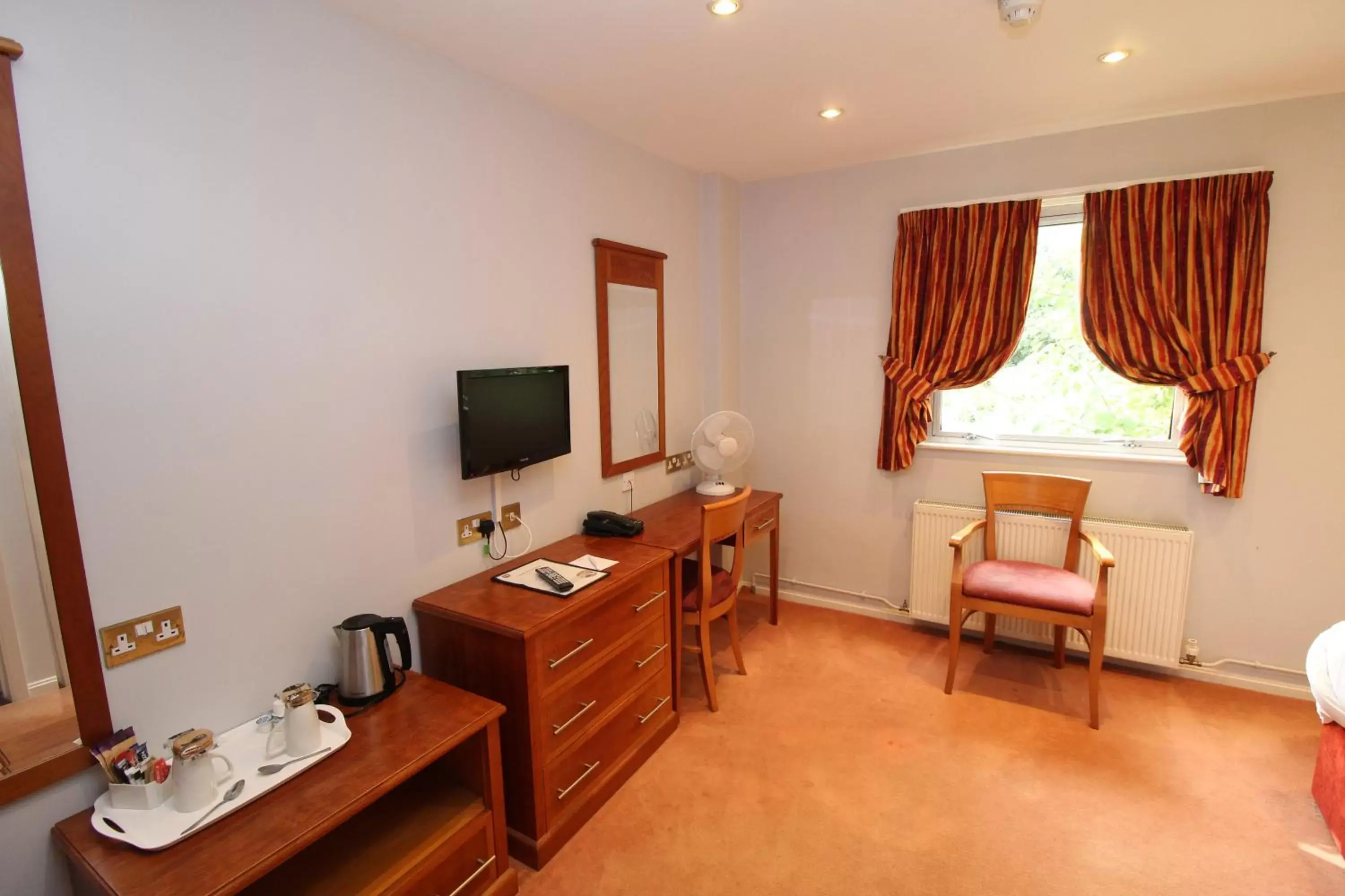 Double Room in The Conningbrook Hotel Double Room in The Conningbrook Hotel