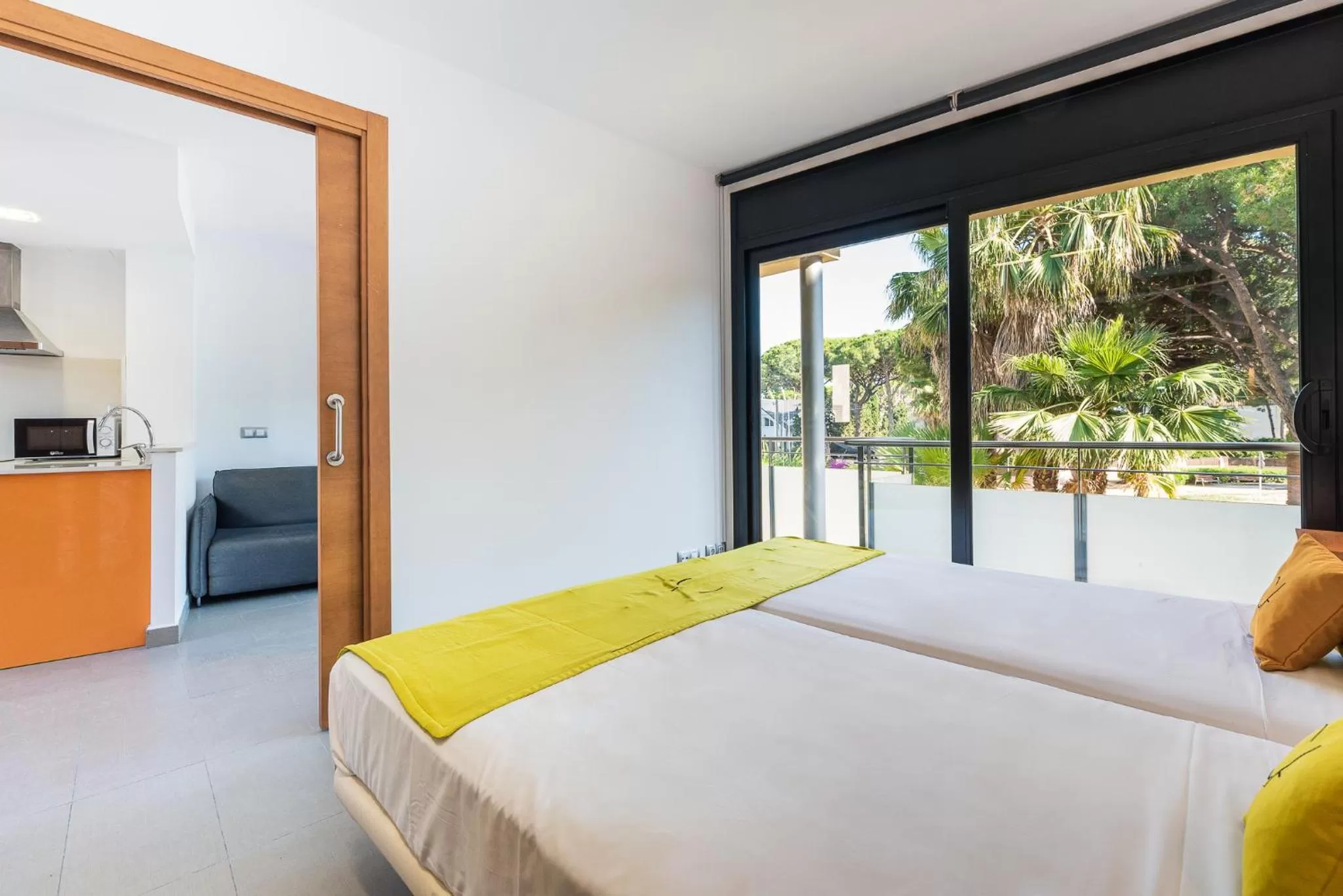 Bed in Aparthotel Las Palmeras Castelldefels