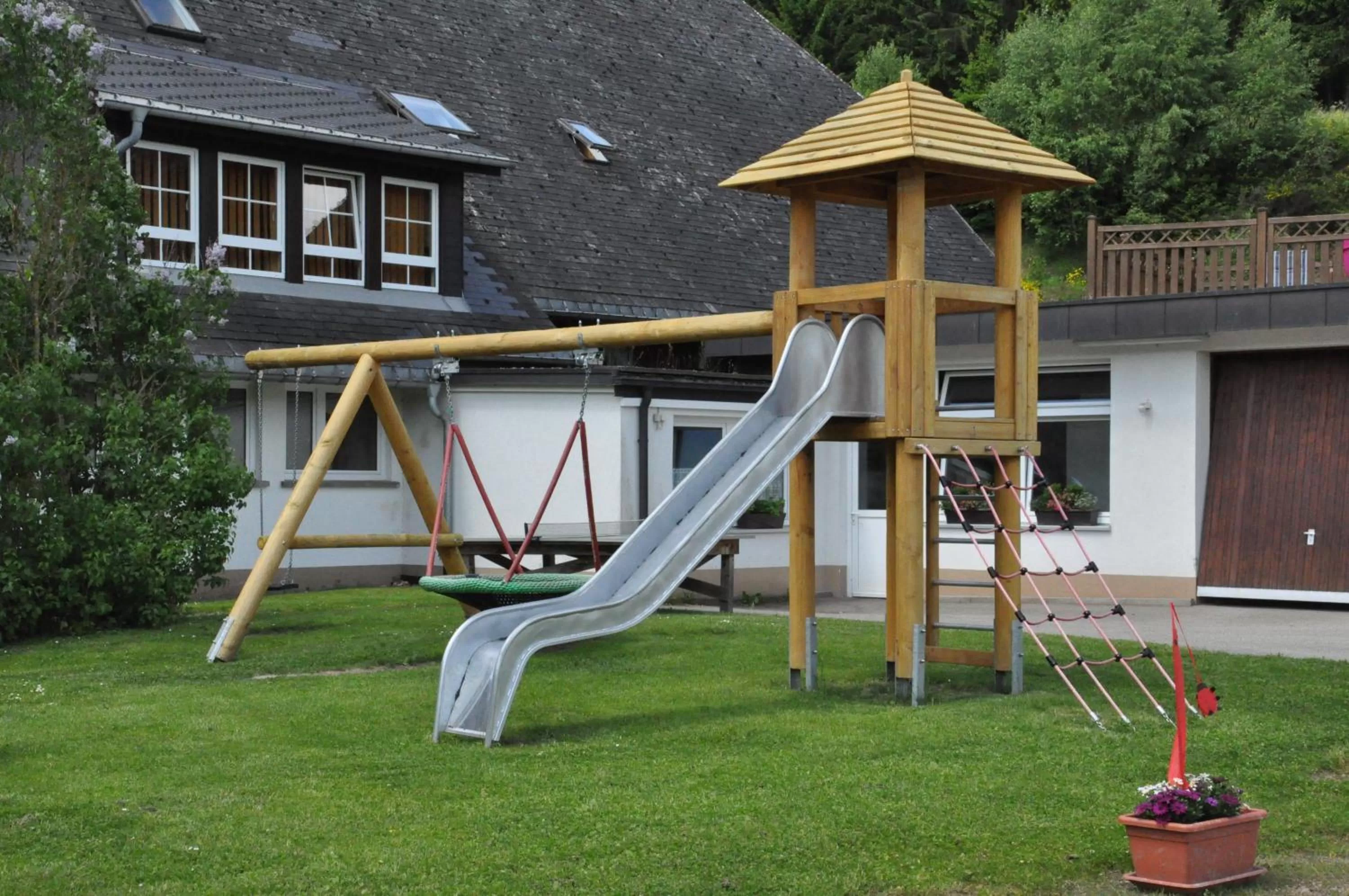Children play ground in Hotel Zum Löwen - Unteres Wirtshaus