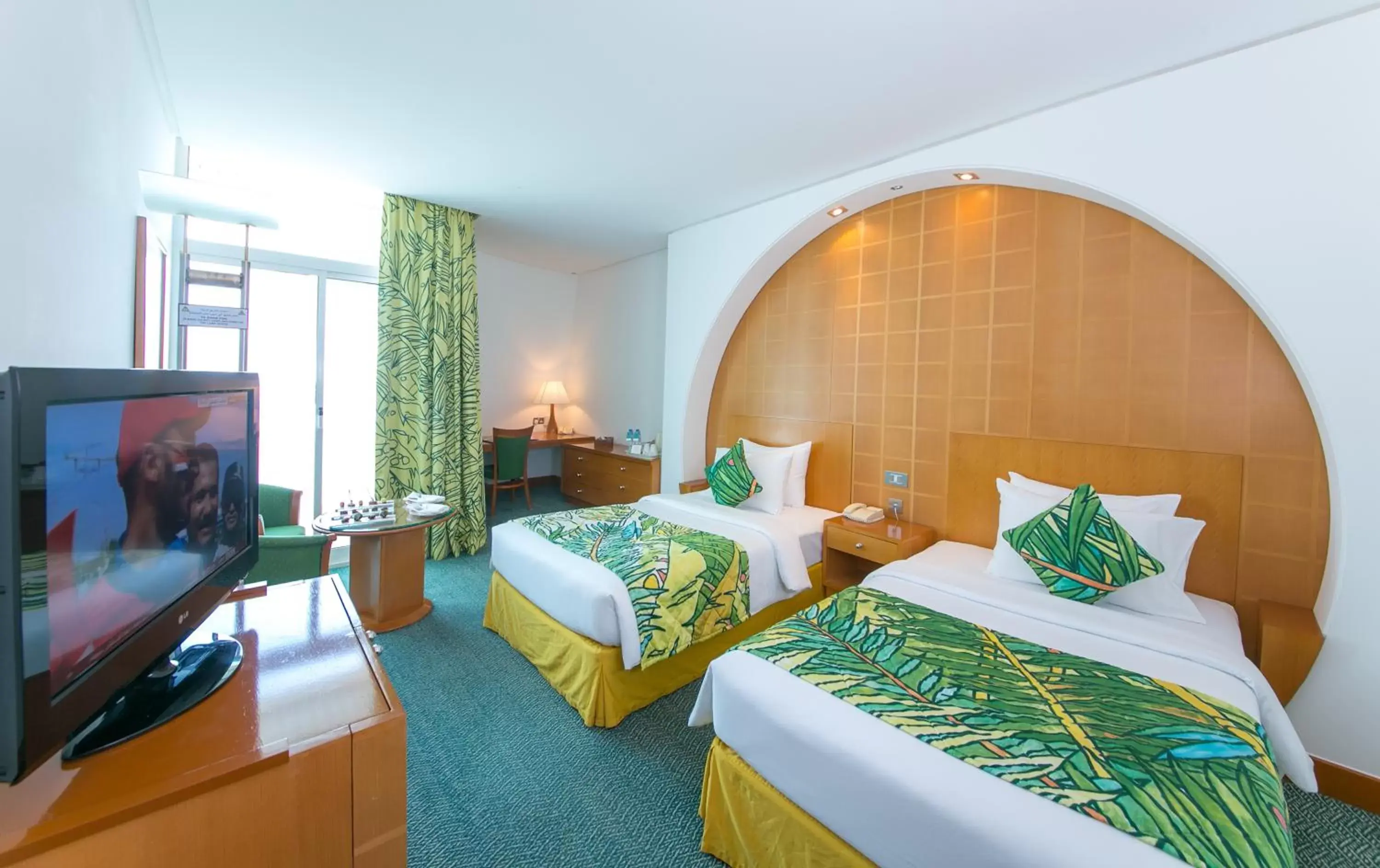 Superior Twin Room with Pool View in Oryx Grand Hotel Jebel Hafeet Superior Twin Room with Pool View in Oryx Grand Hotel Jebel Hafeet