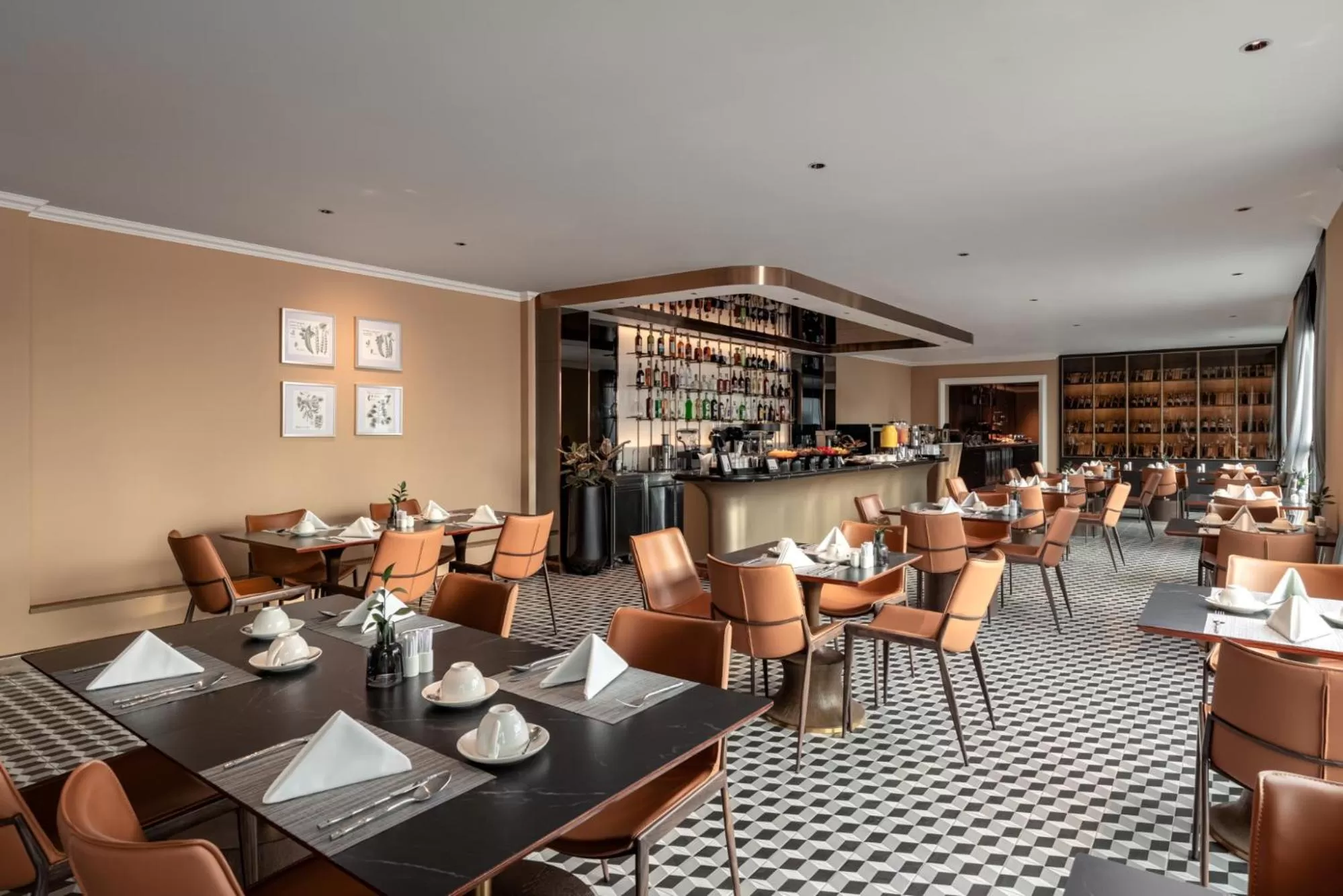 Restaurant/places to eat in La Siesta Classic Hang Thung