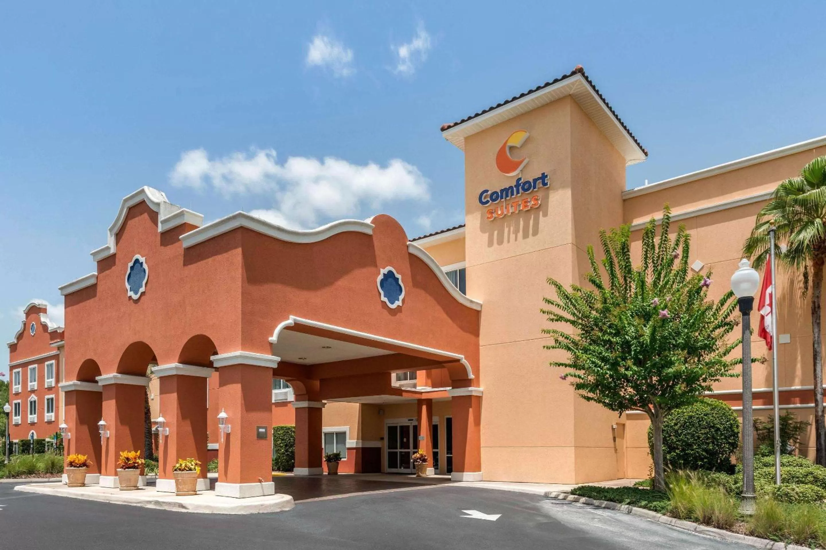 Property building in Comfort Suites Lady Lake - The Villages
