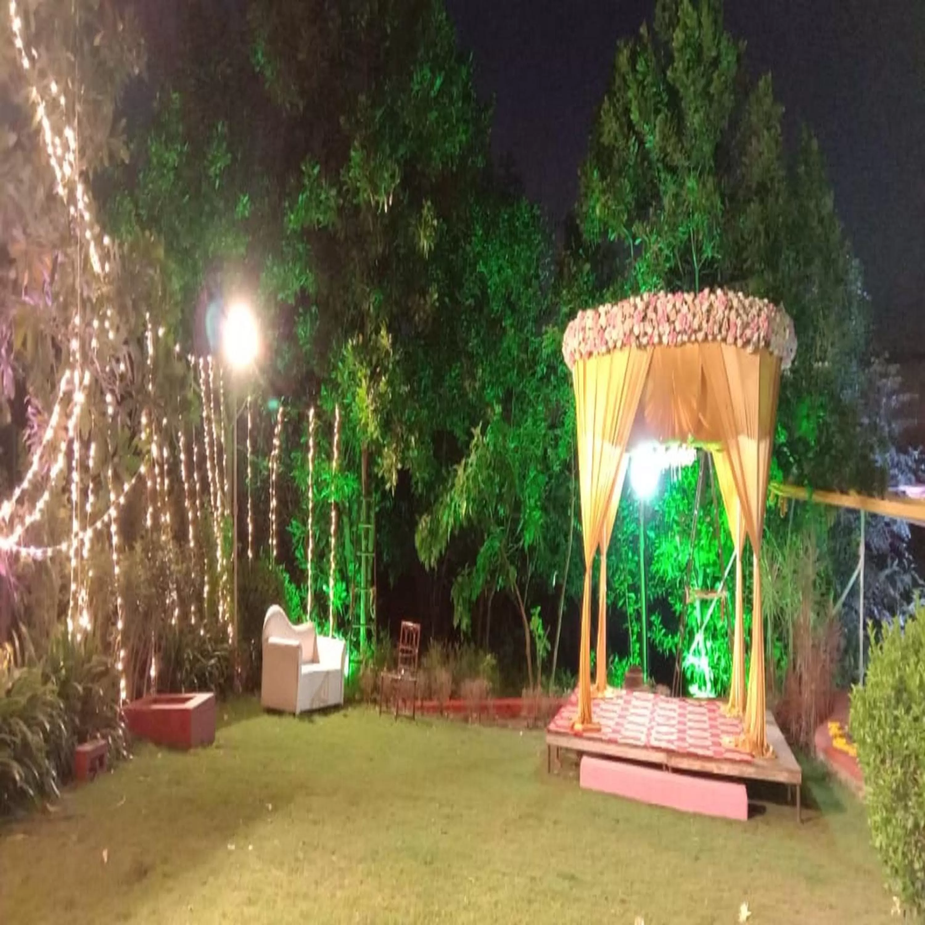 Garden in Jayshin Lake Vaitarna Resort - Igatpuri