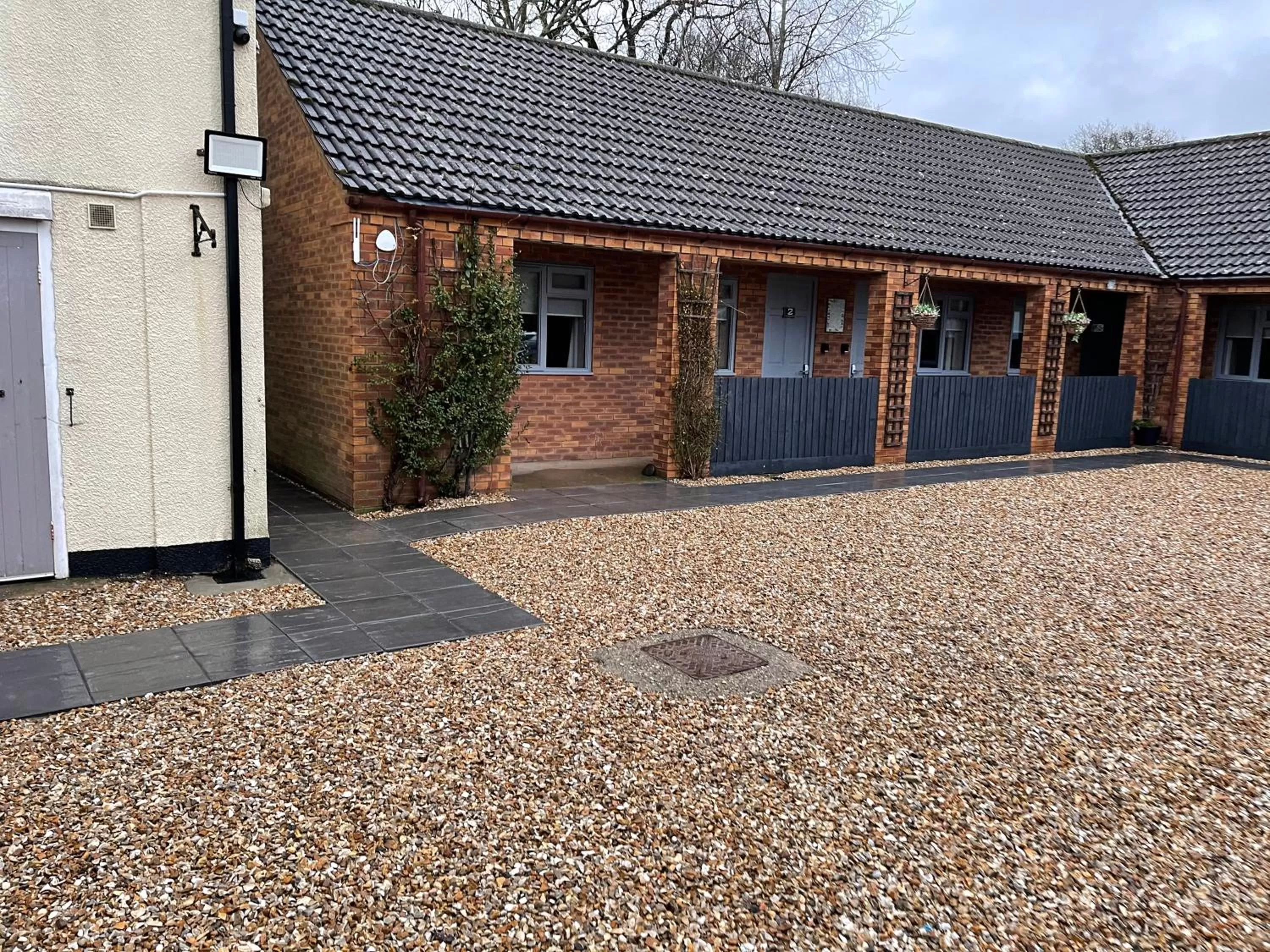 Property building in Village Limits Bed and Breakfast Rooms