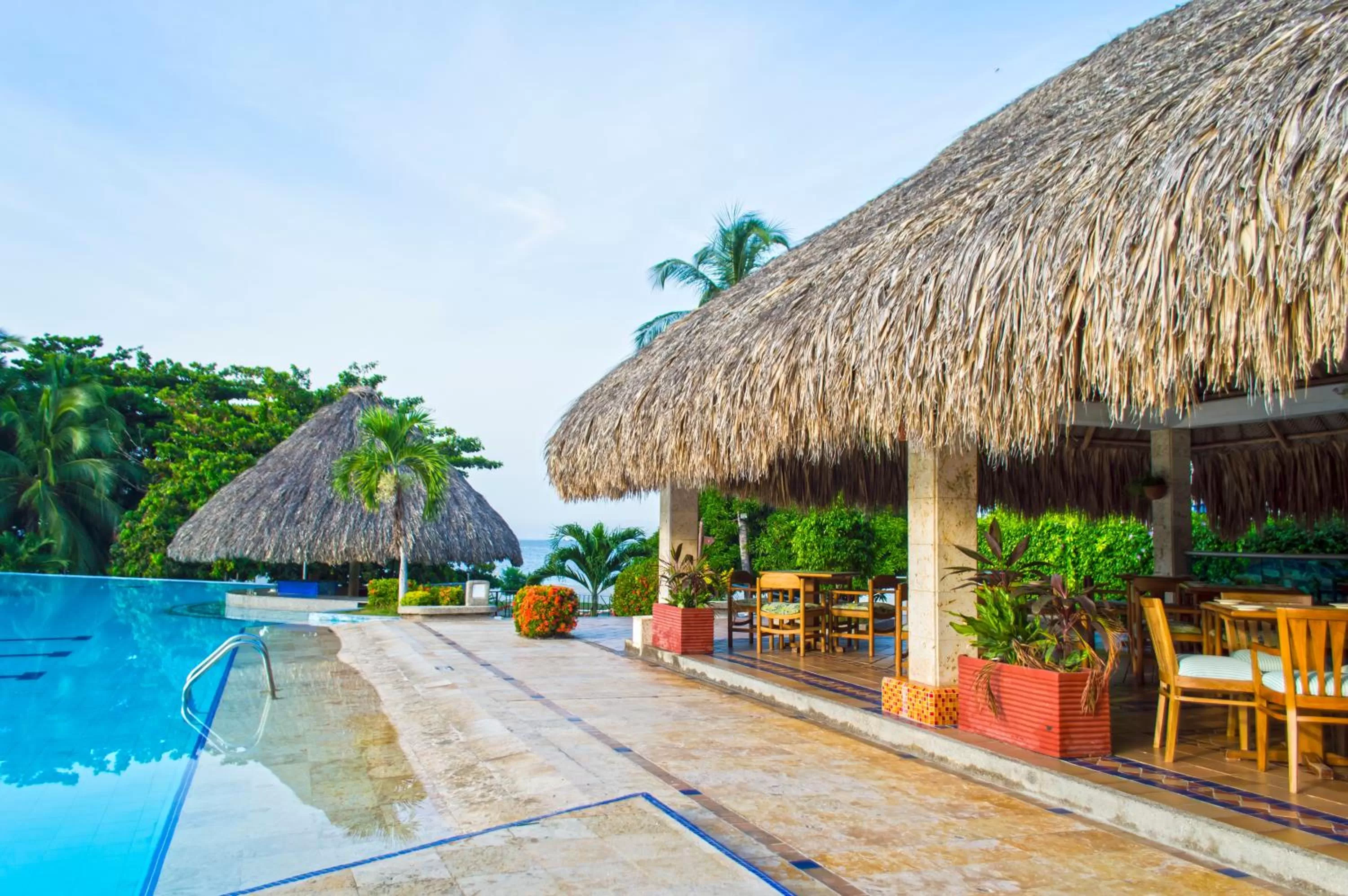 Swimming pool in GHL Relax Hotel Costa Azul