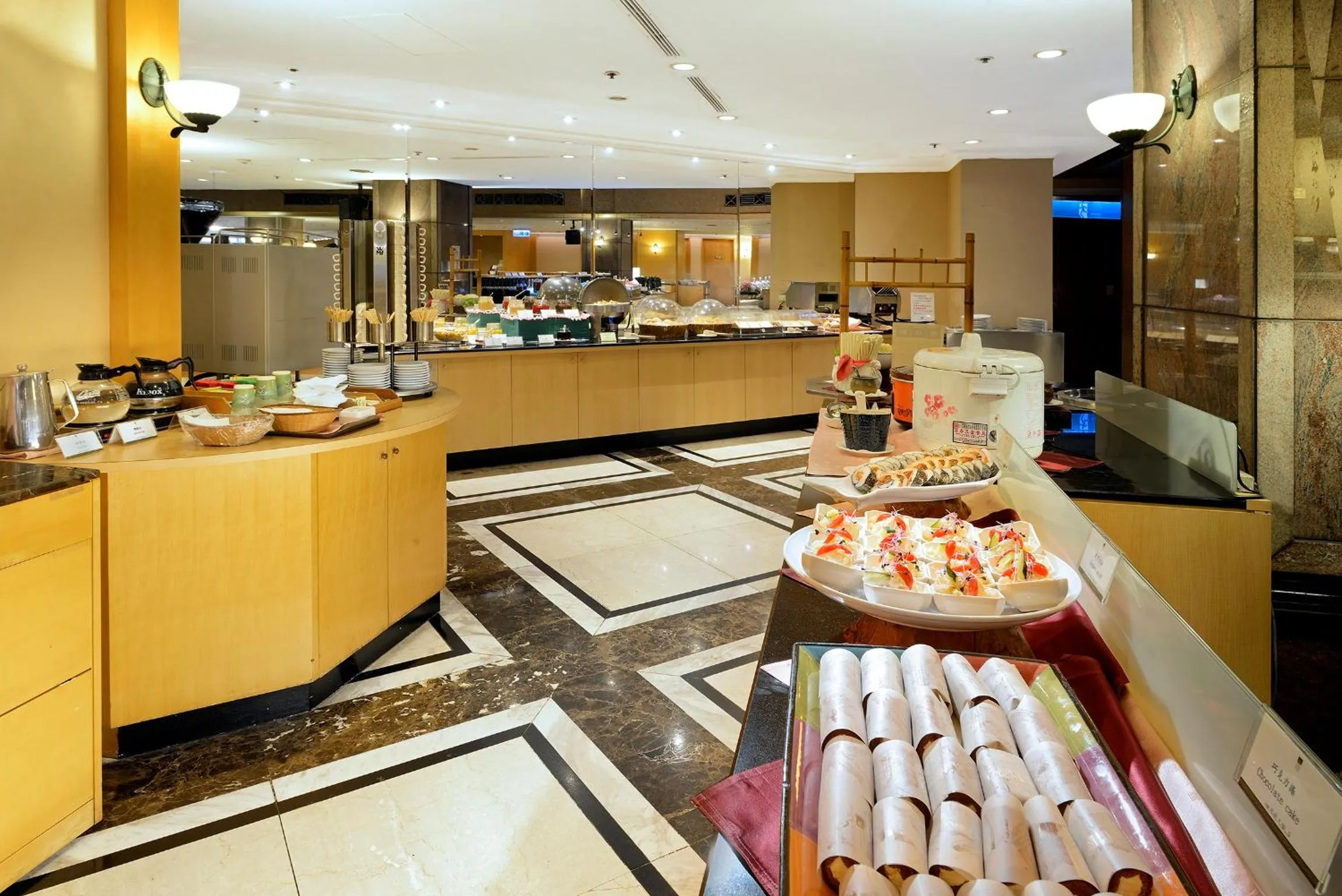 Buffet breakfast in Le Midi Hotel Jungli
