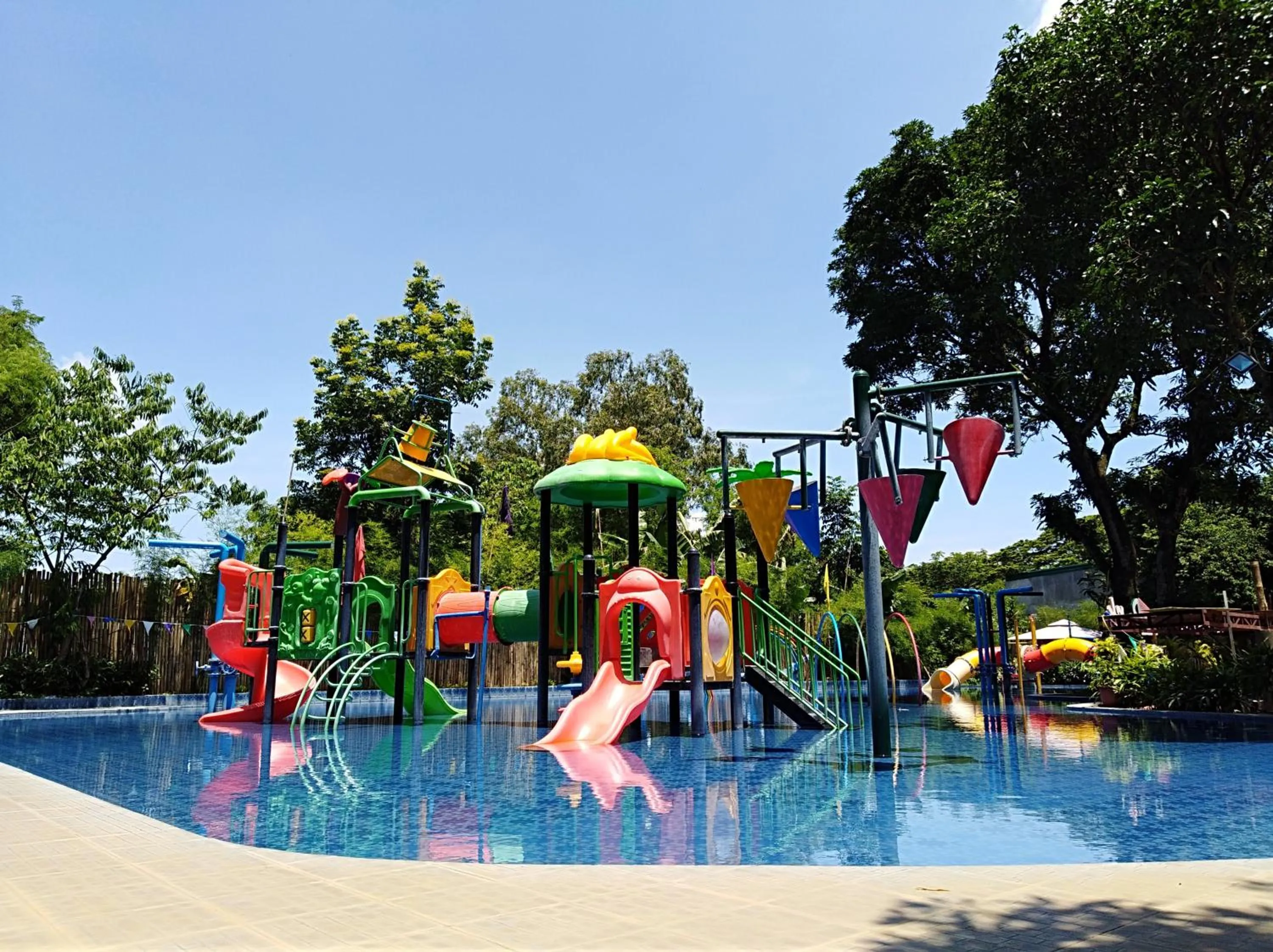Children play ground in Loreland Farm Resort