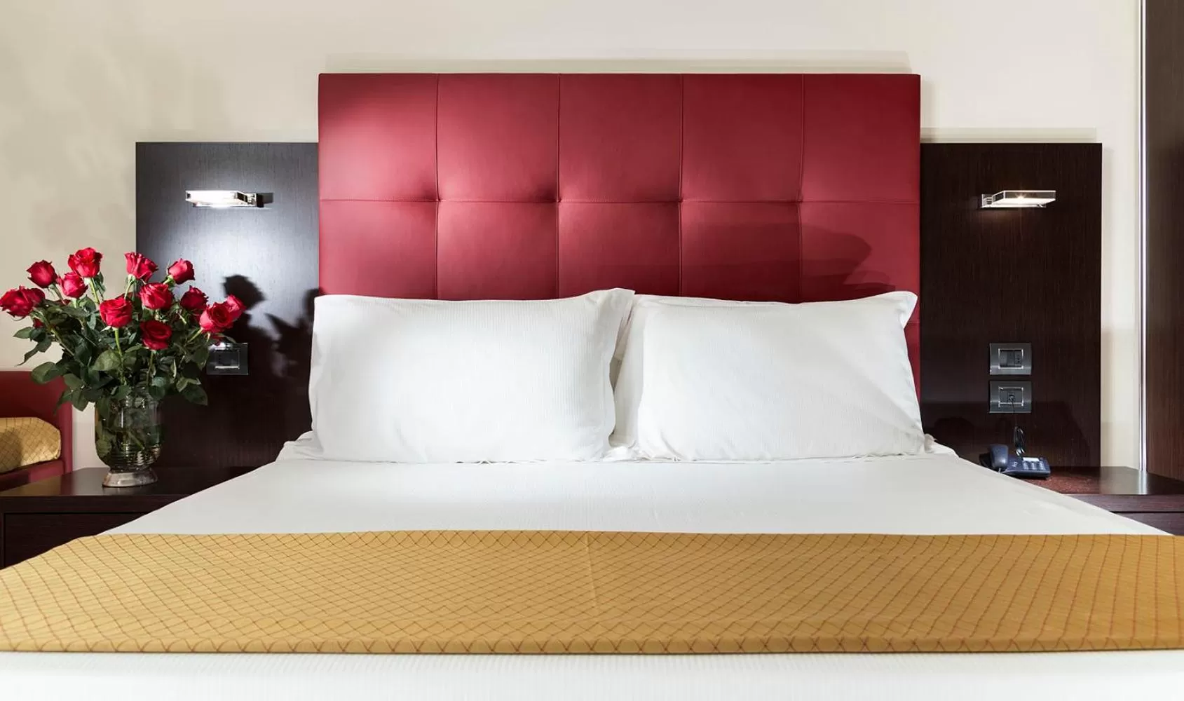 Bed in Terminal Palace & SPA