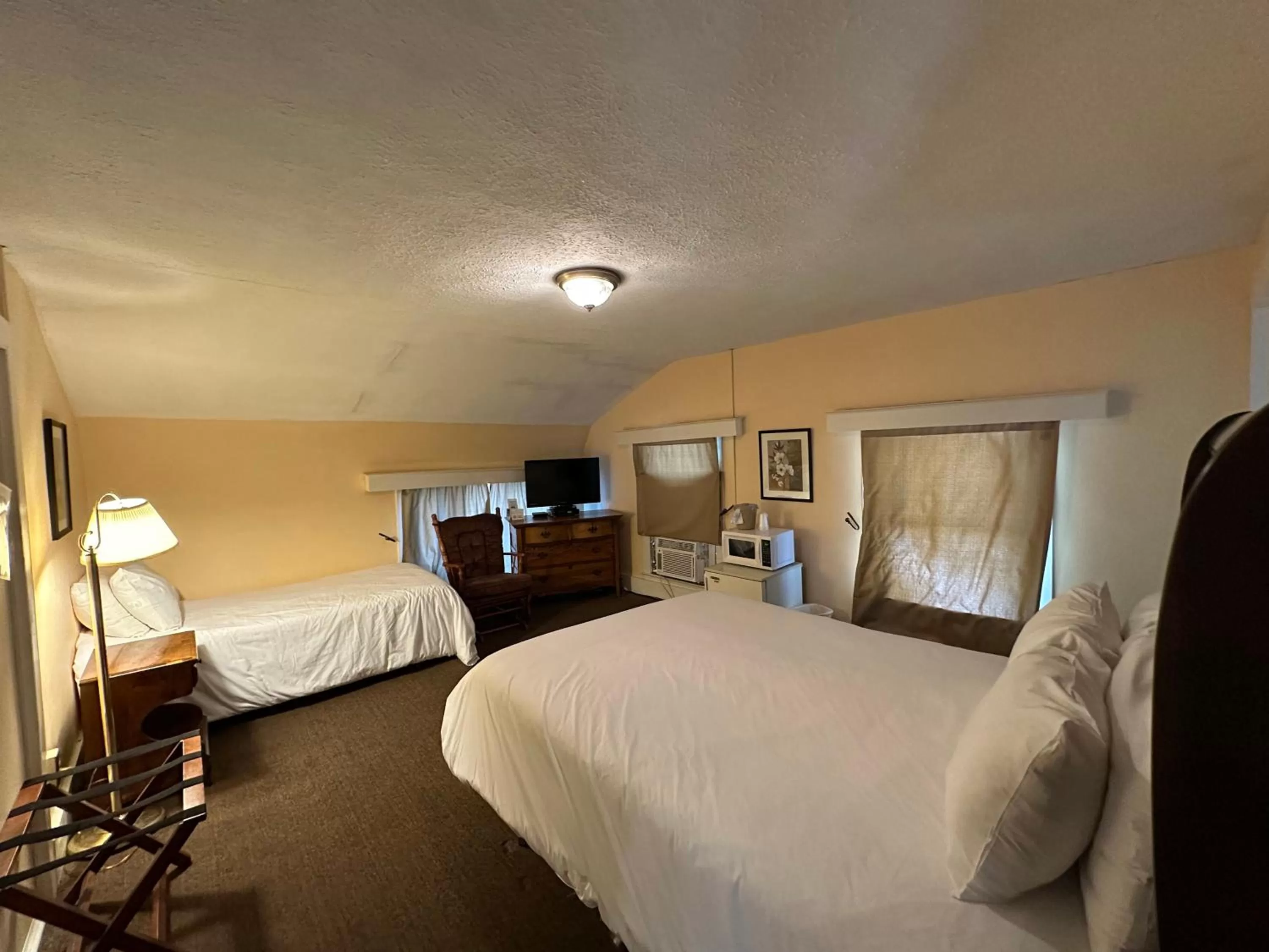 Deluxe Double or Twin Room in The Colonial Inn & Creamery