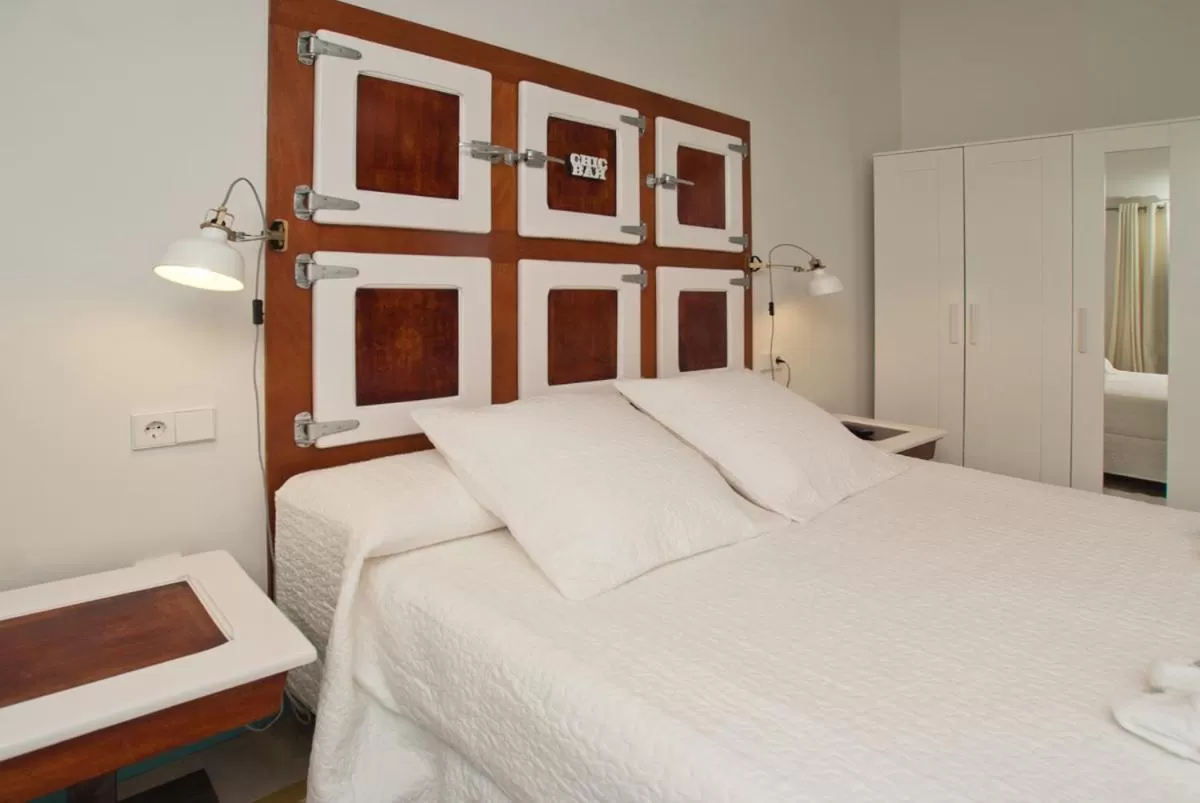 Bed in Hotel Hostal Chic