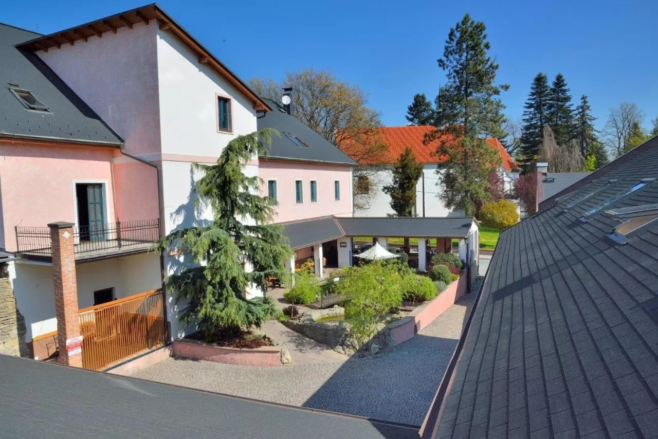 Property Building in Hotel and restaurant Via Ironia