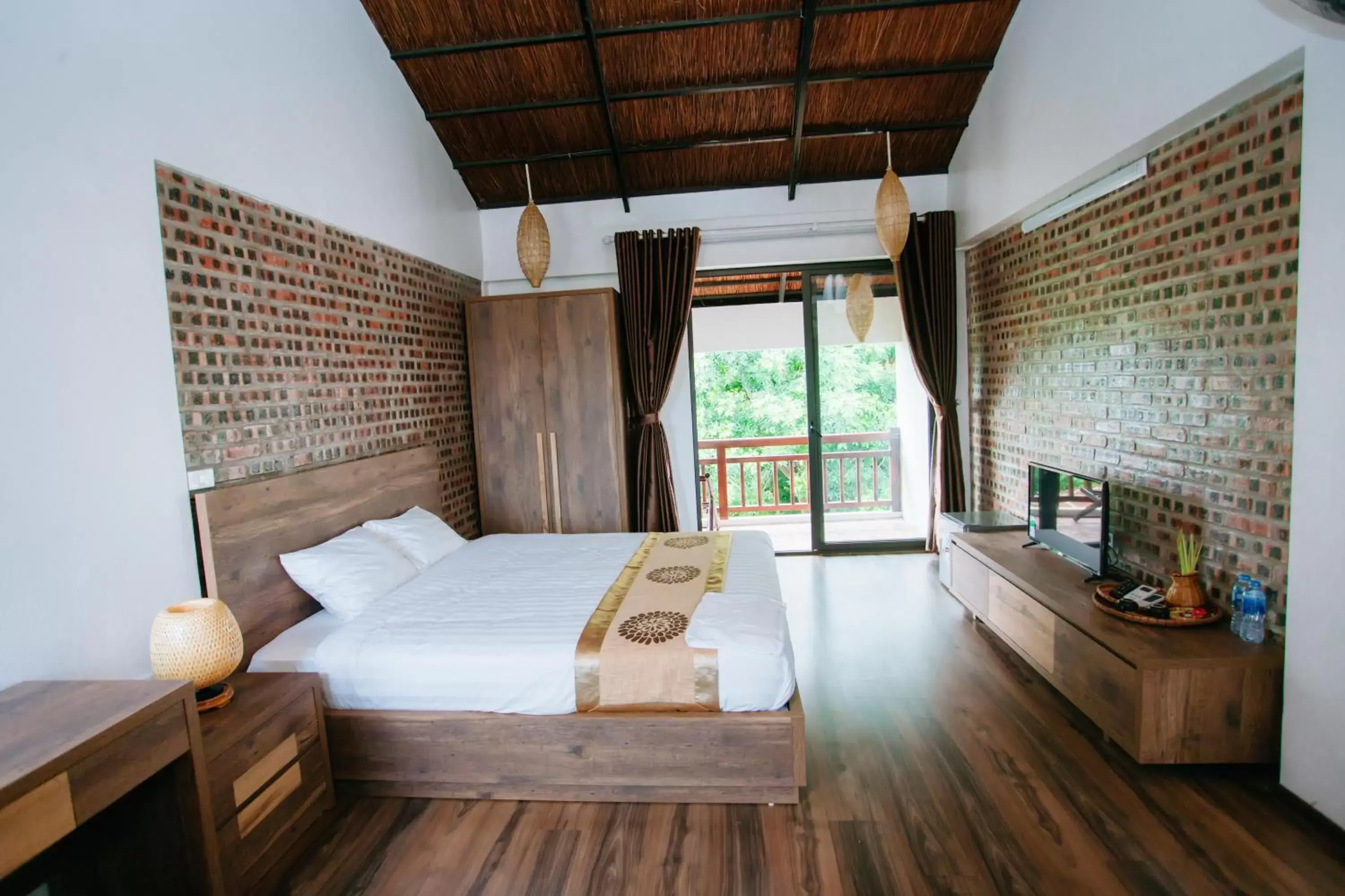 Deluxe Double Room with Balcony in Nan House - Tam Coc Deluxe Double Room with Balcony in Nan House - Tam Coc