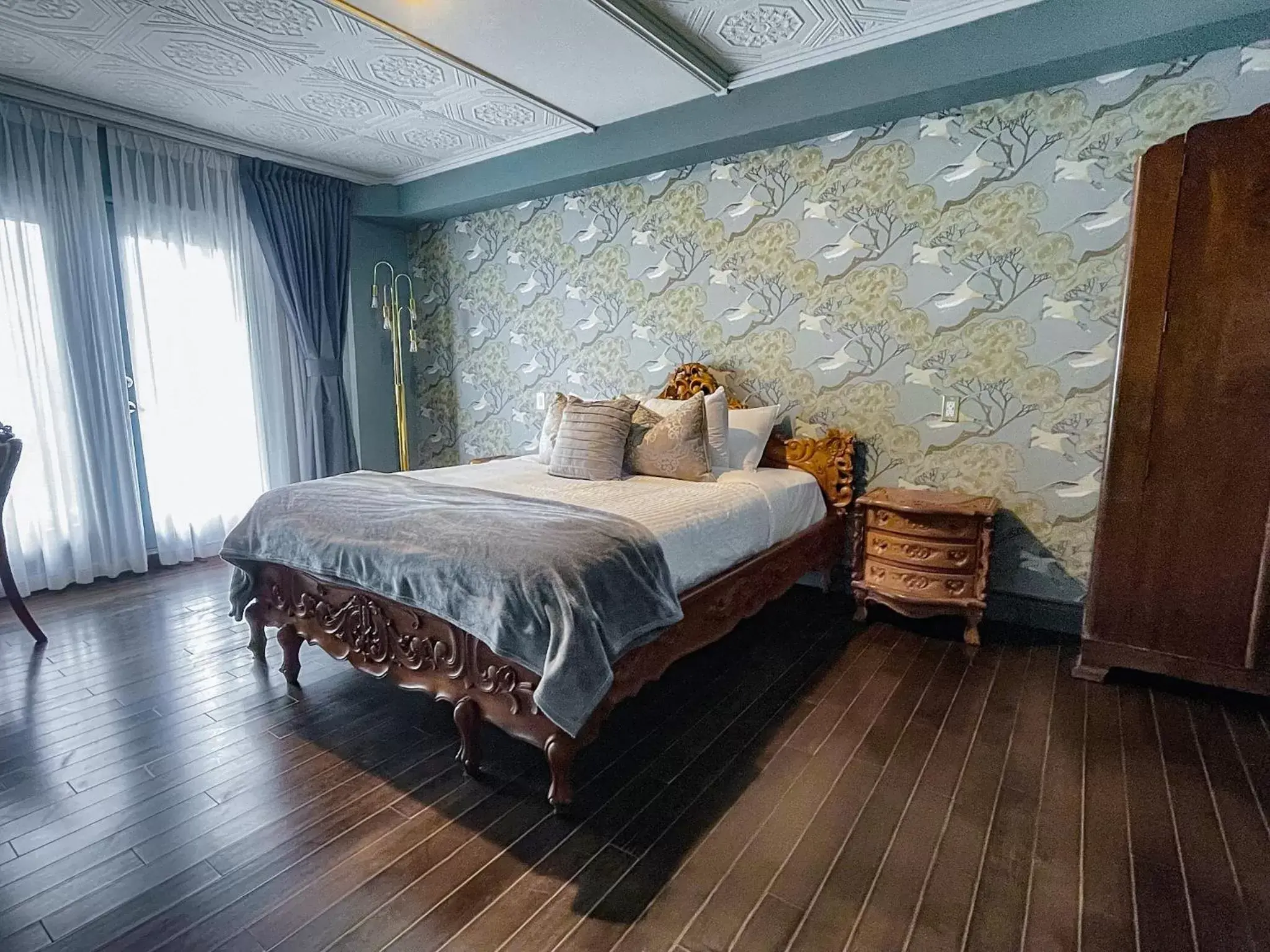 Two-Bedroom Suite in Niagara Grandview Boutique Hotel Two-Bedroom Suite in Niagara Grandview Boutique Hotel