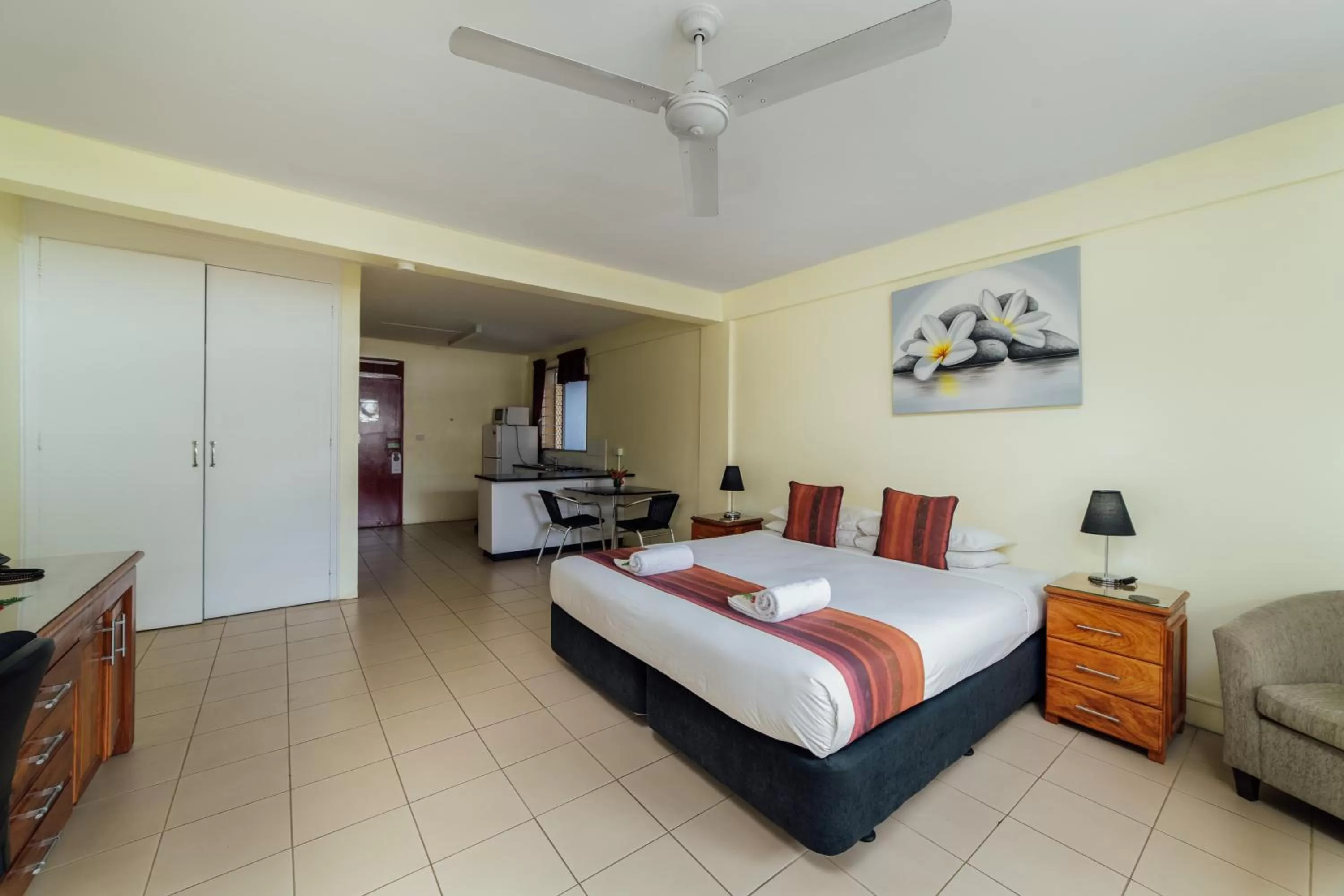 Photo of the whole room, Bed in Kaiviti Motel