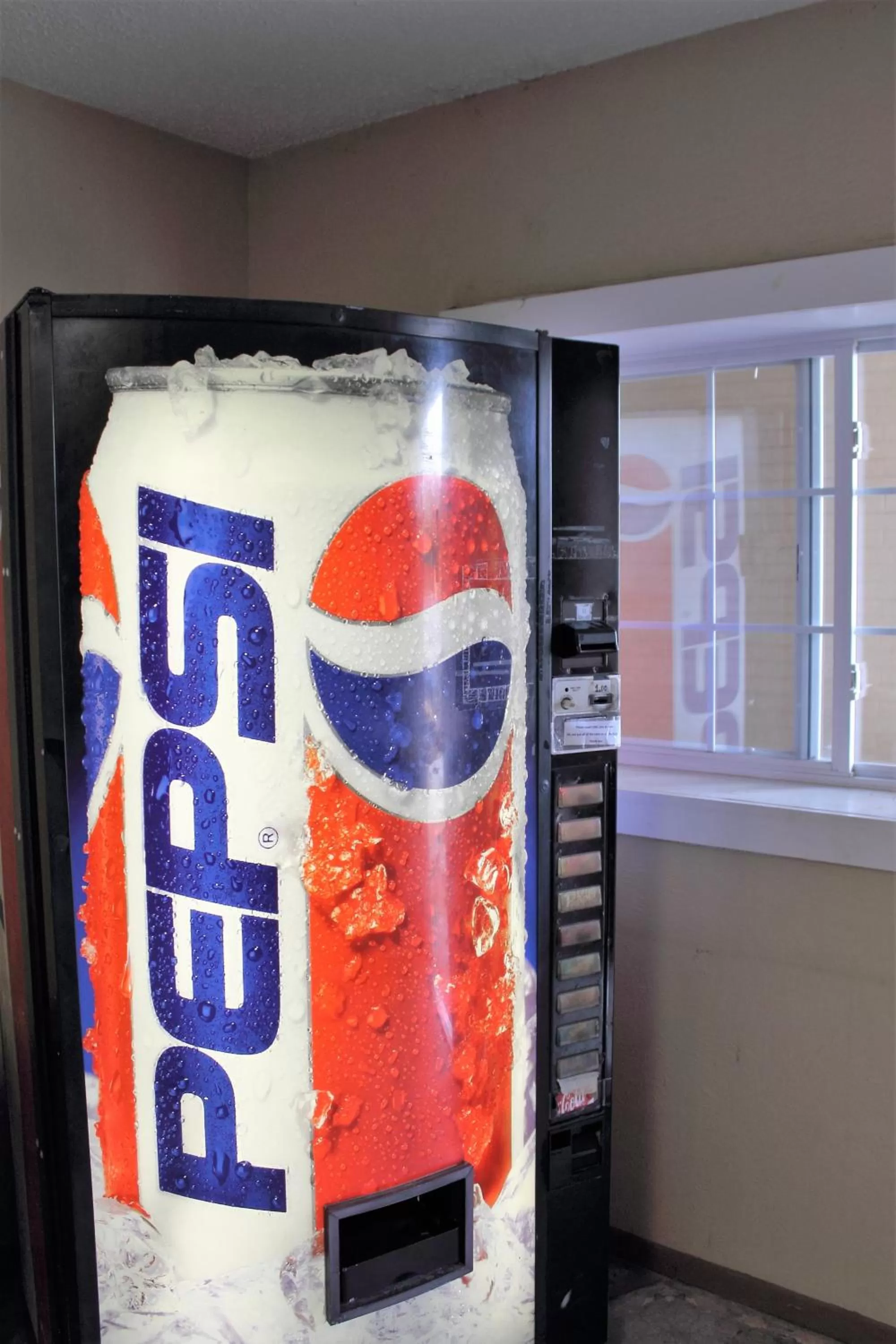 Non alcoholic drinks in Continental Inn and Suites Nacogdoches TX SFA University Downtown