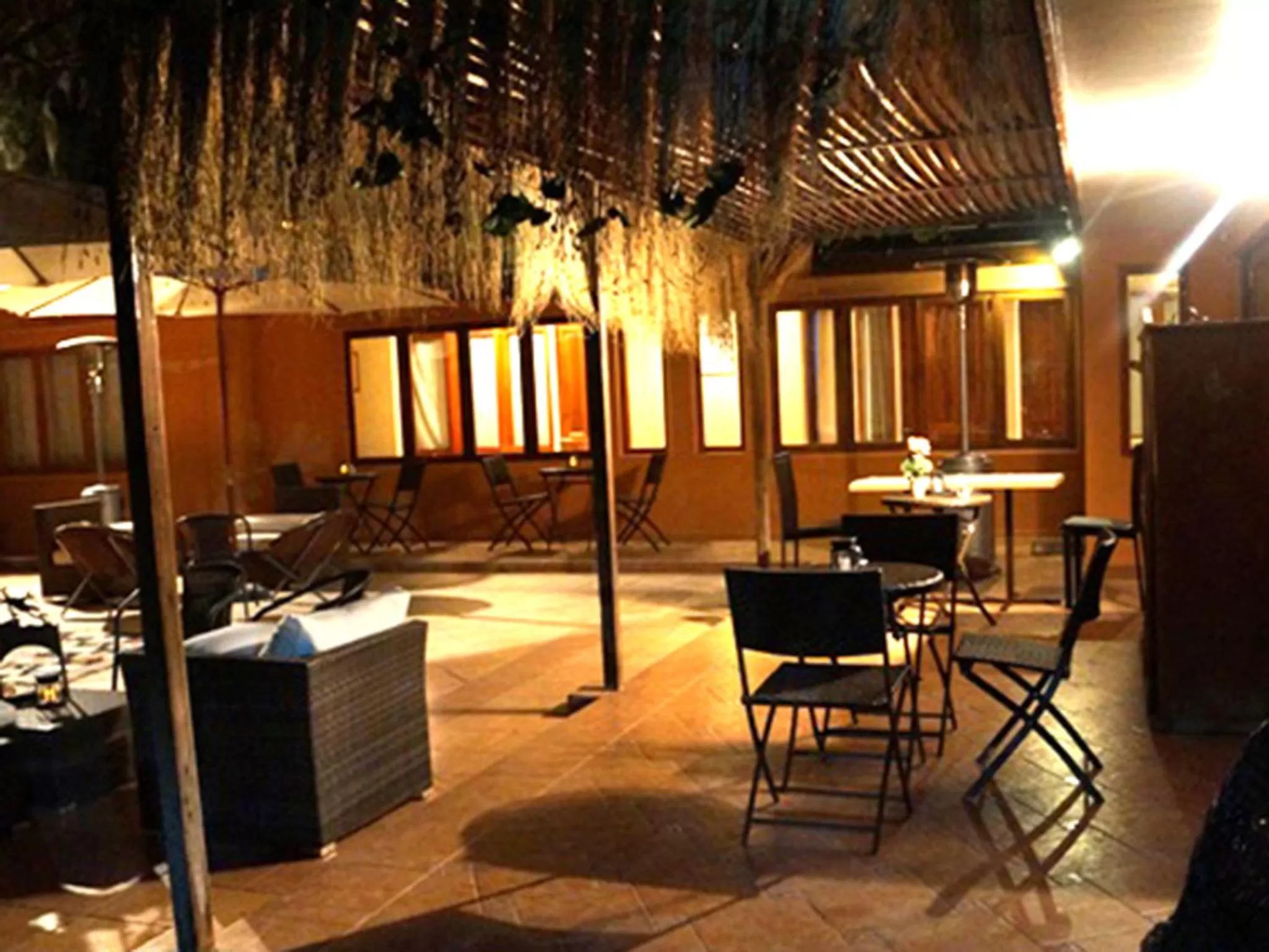 Balcony/Terrace, Restaurant/Places to Eat in Atankalama