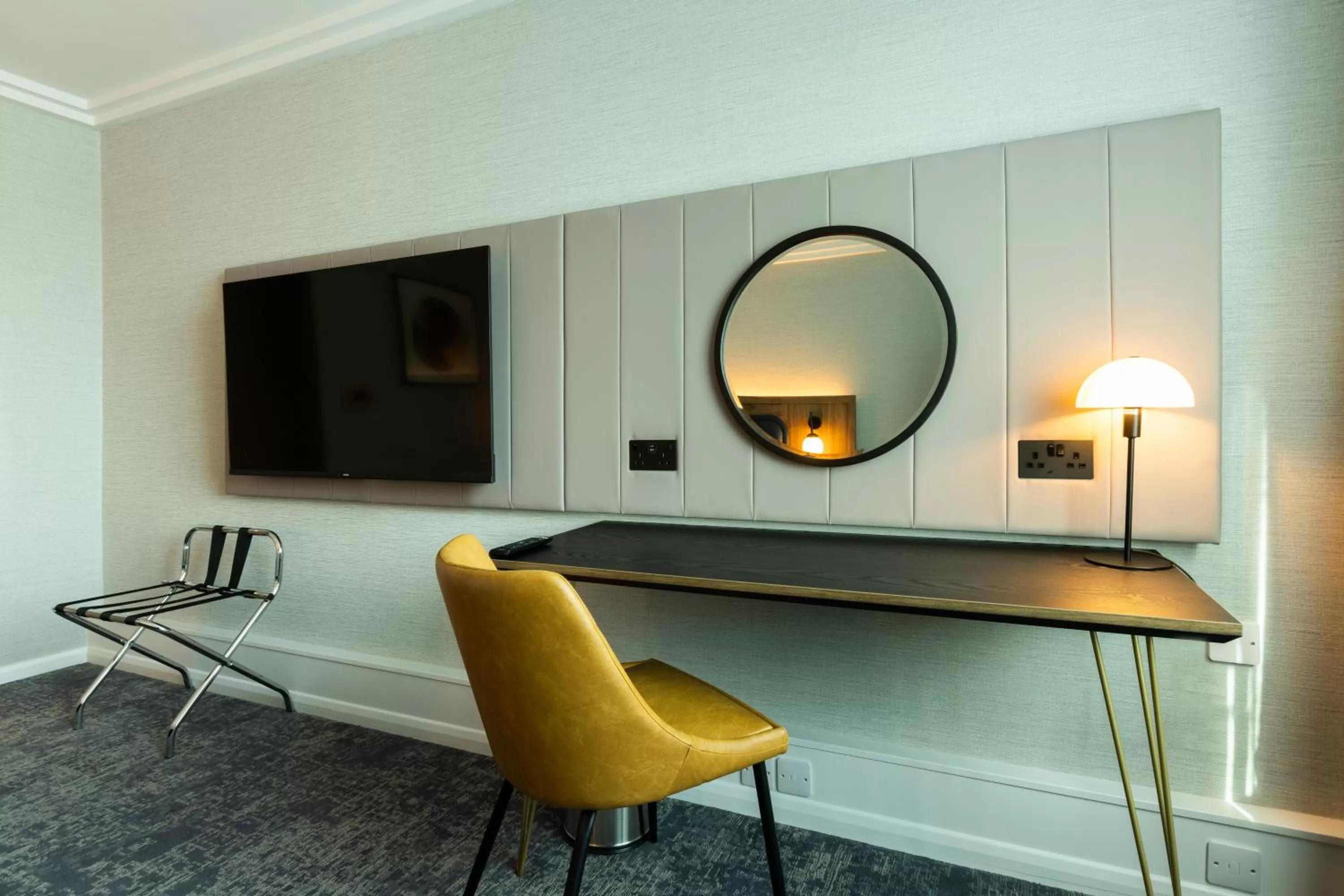 Bedroom in Crowne Plaza Birmingham NEC by IHG