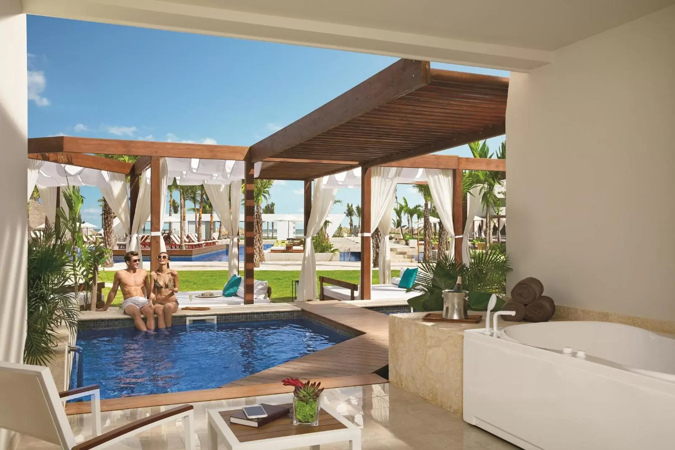 Preferred Club Junior Suite Private Pool Adults Only (+18) in Dreams Onyx Resort & Spa - All Inclusive Preferred Club Junior Suite Private Pool Adults Only (+18) in Dreams Onyx Resort & Spa - All Inclusive