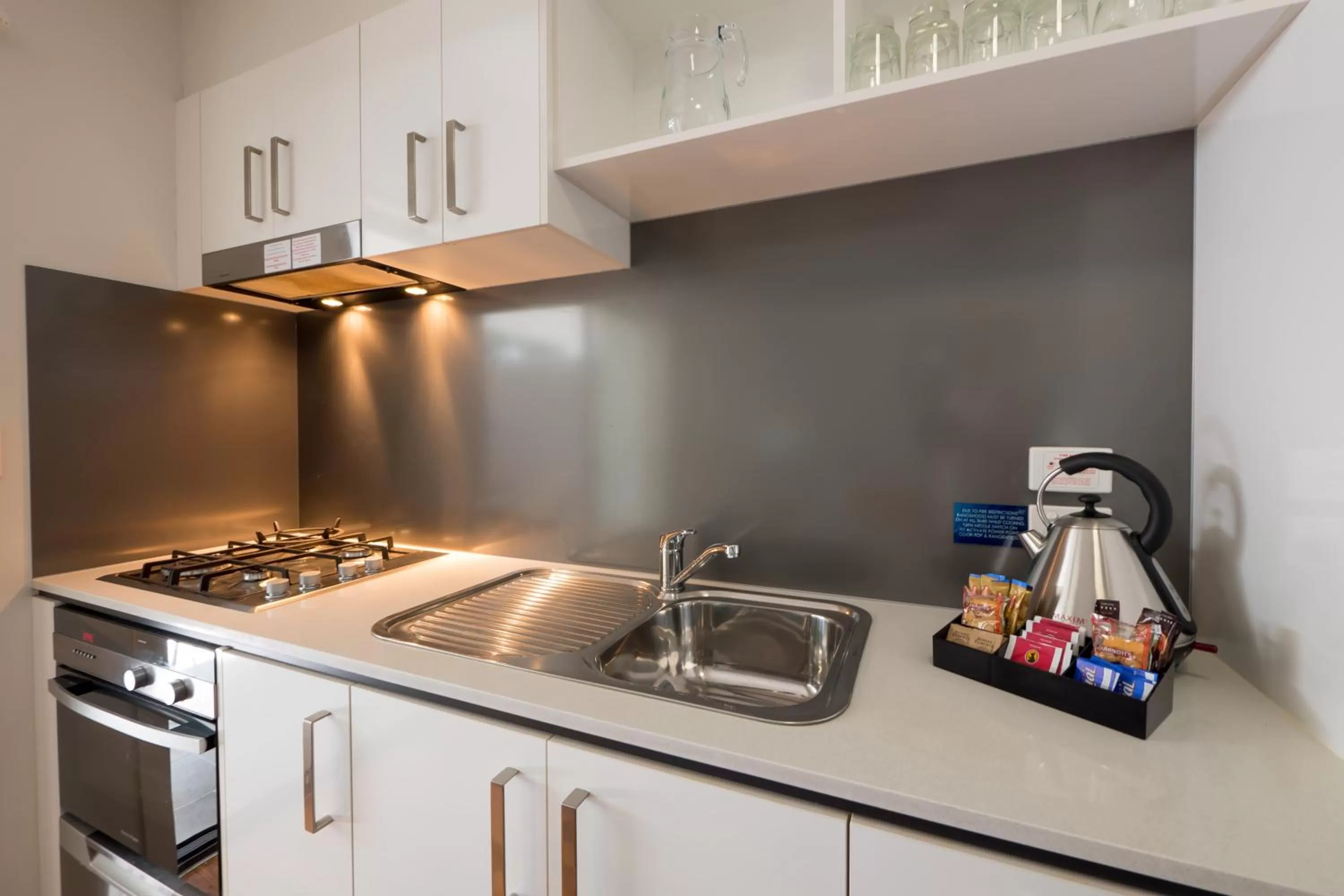 Coffee/tea facilities in Essence Apartments Chermside