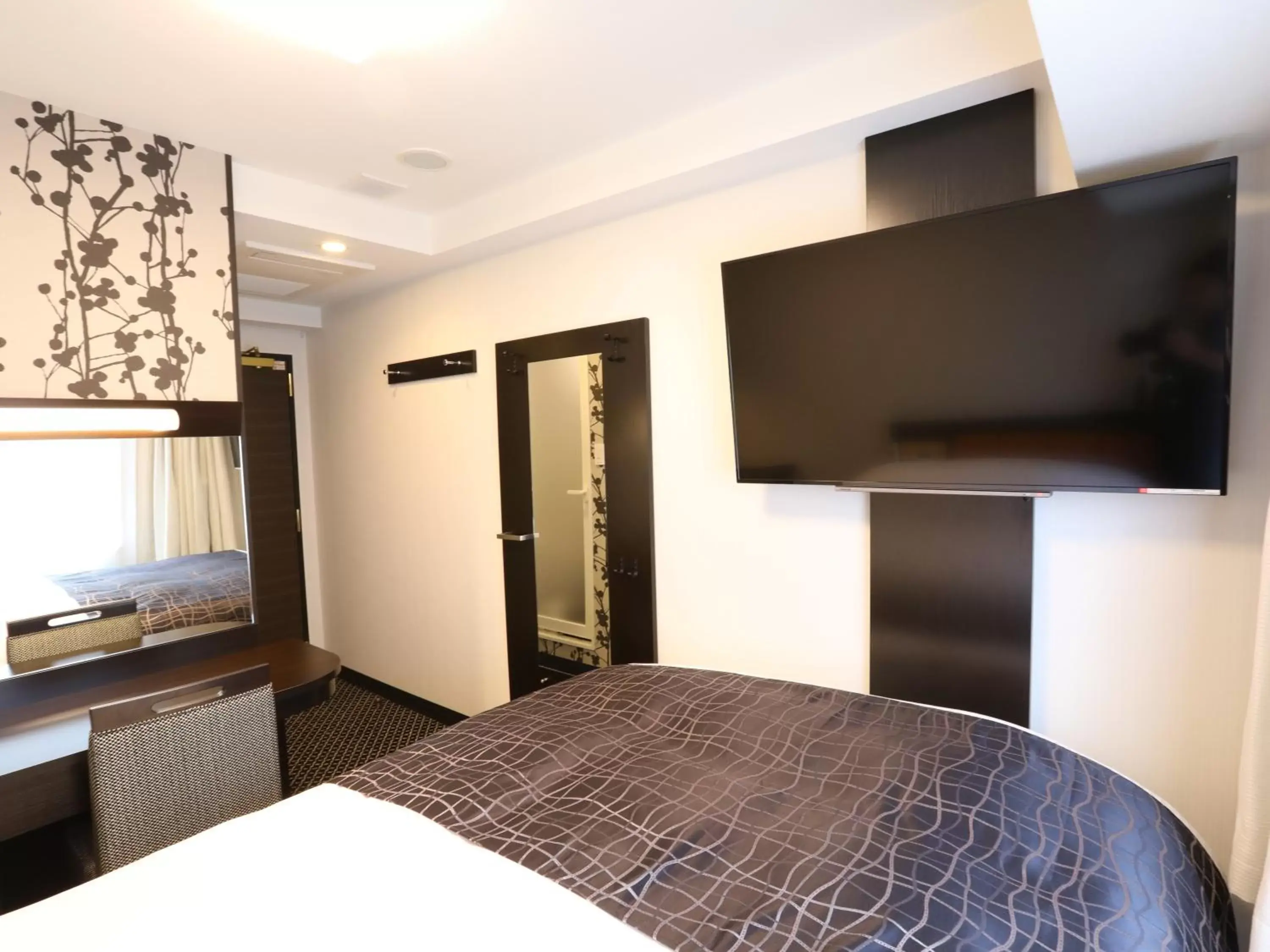 Standard Double Room - single occupancy - Non-Smoking in APA Hotel Shinjuku Kabukicho Chuo Standard Double Room - single occupancy - Non-Smoking in APA Hotel Shinjuku Kabukicho Chuo