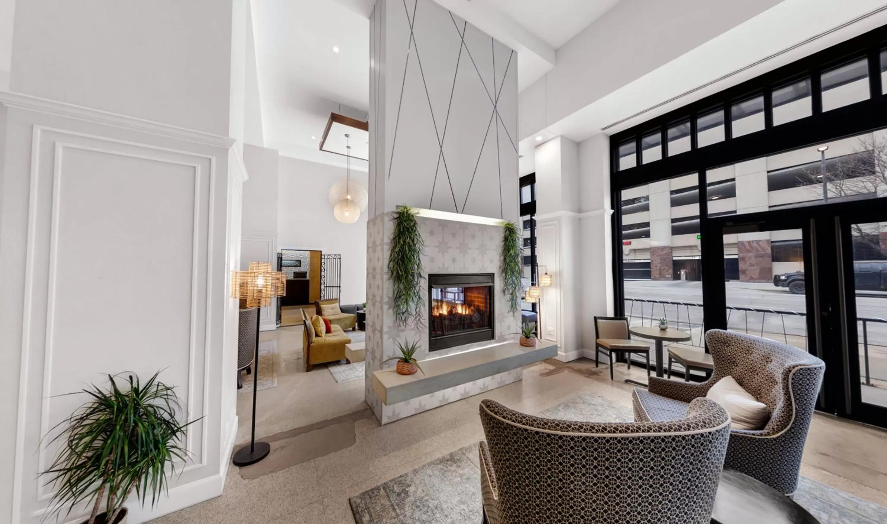 Restaurant/places to eat in Magnolia Hotel Omaha