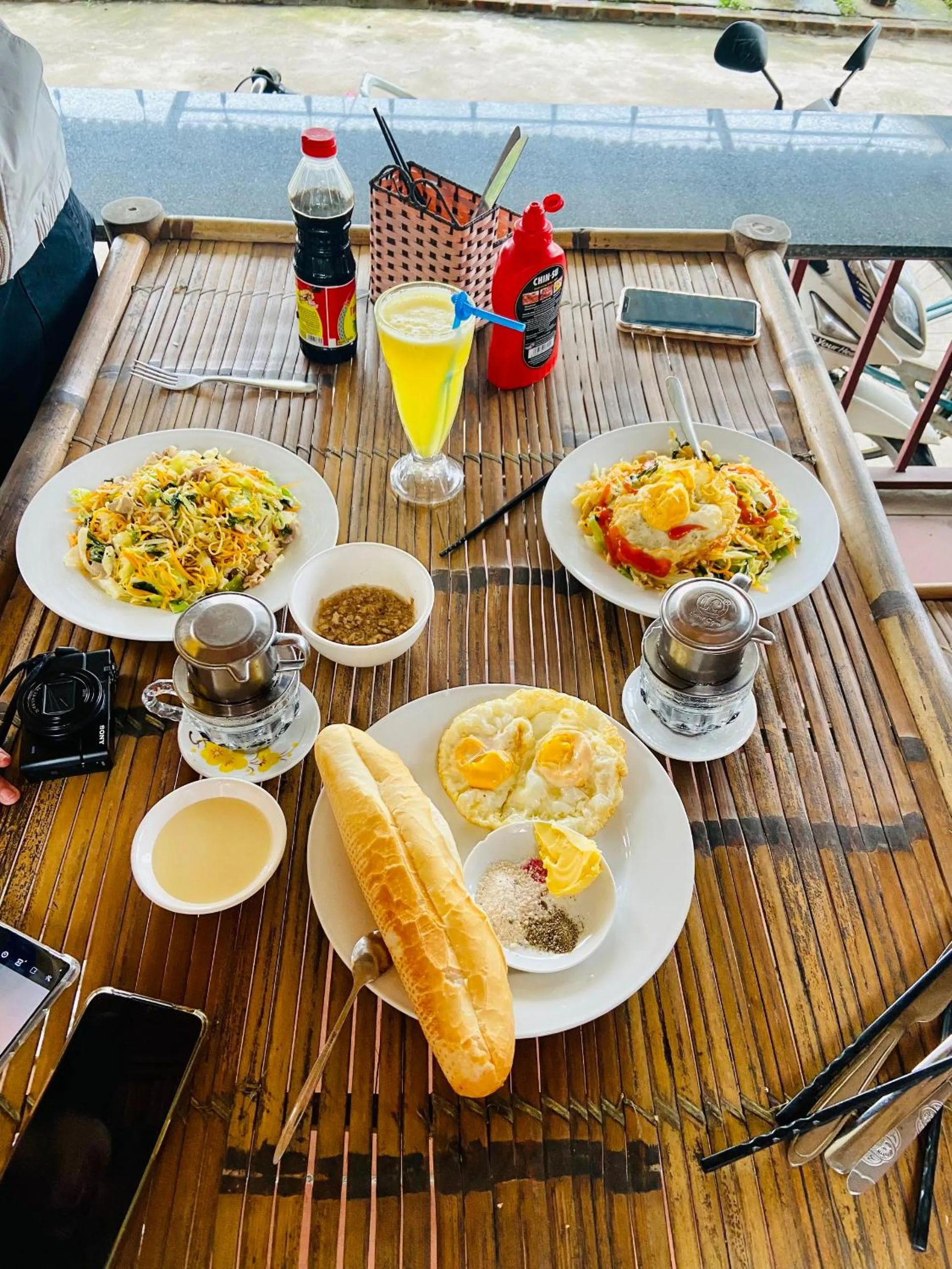 Breakfast in Tam Coc Mountain View Homestay