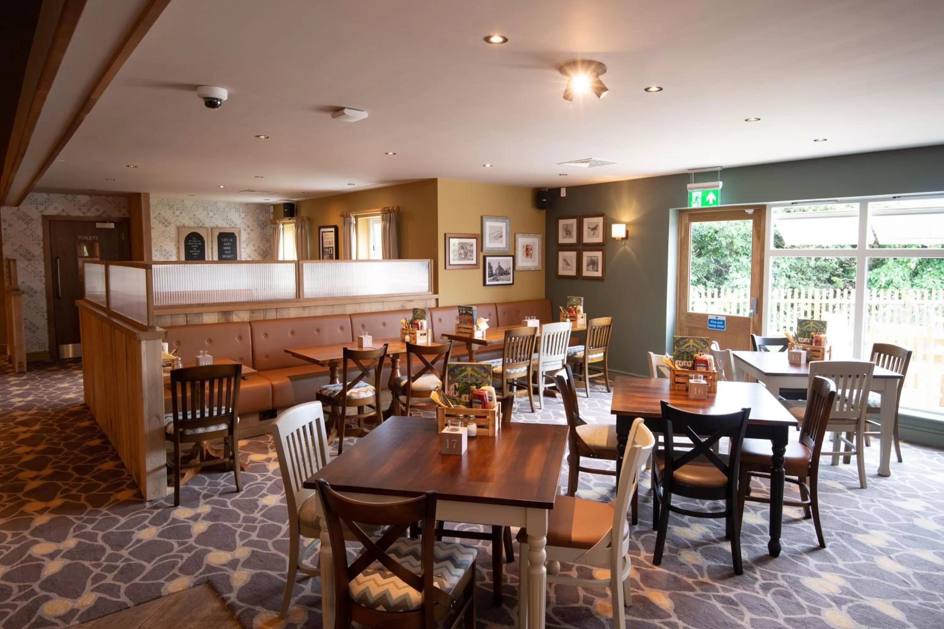 Restaurant/places to eat in Paisley Pear, Brackley by Marston's Inns