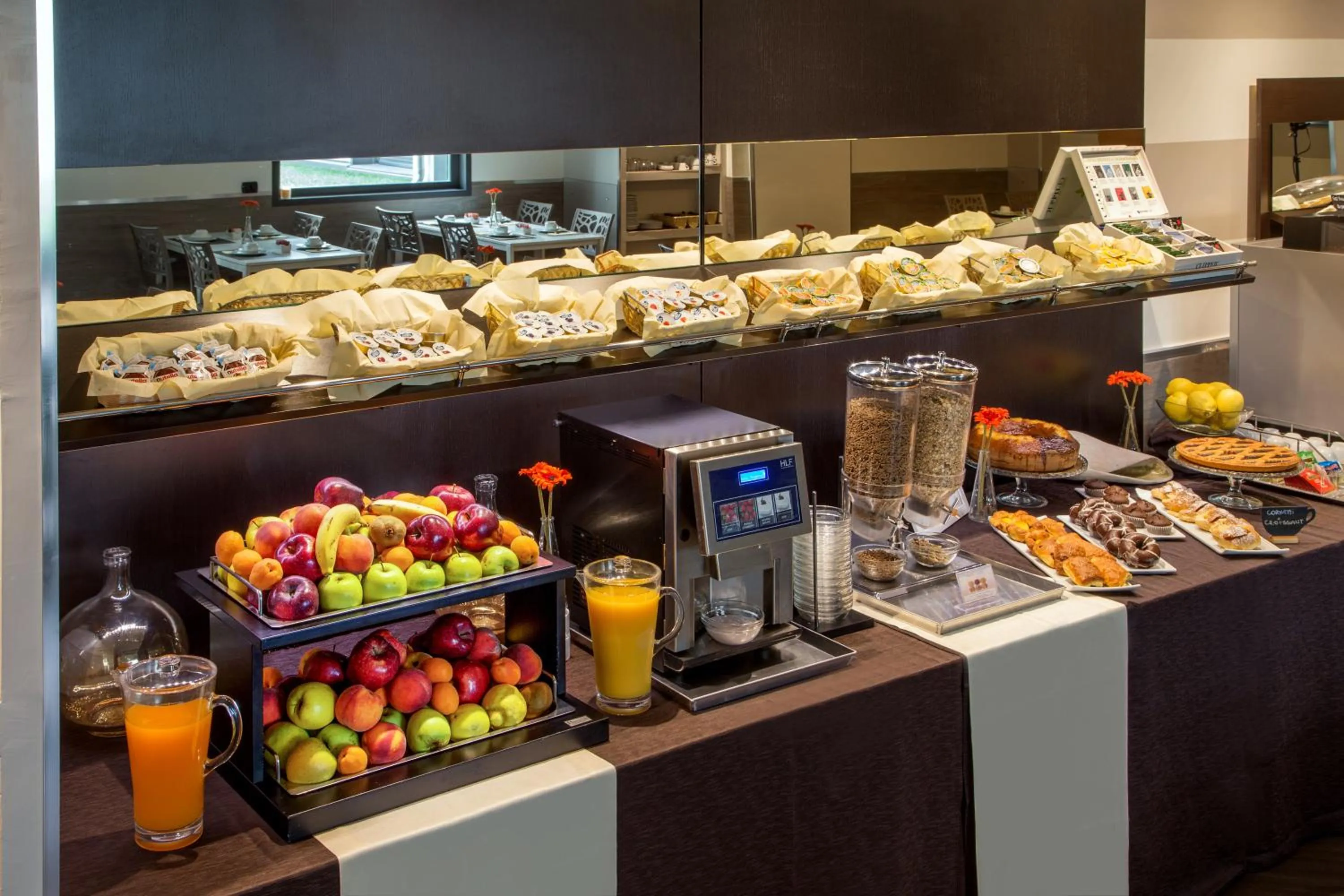 Food in Hotel Domidea