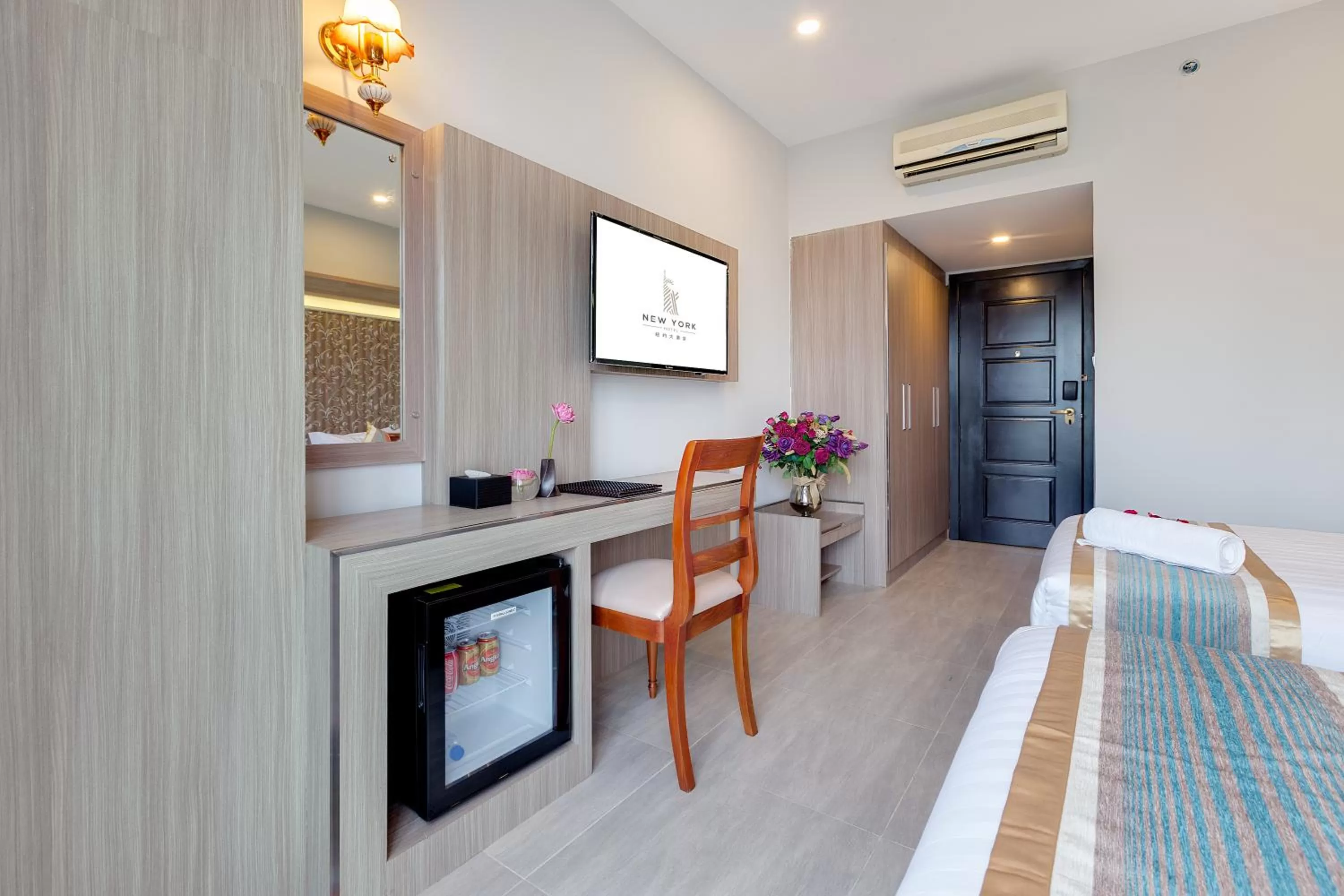 TV and multimedia, Bed in New York Hotel