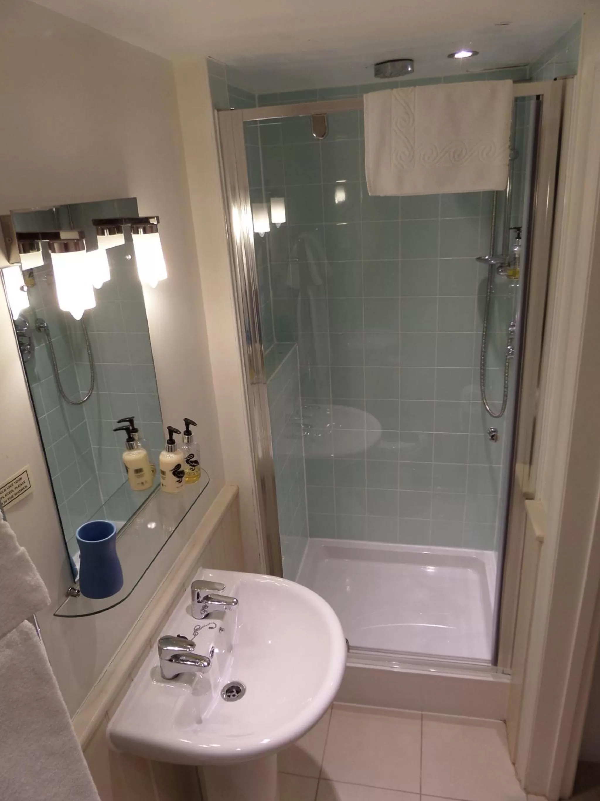 Small Double Room in The Maltsters Arms