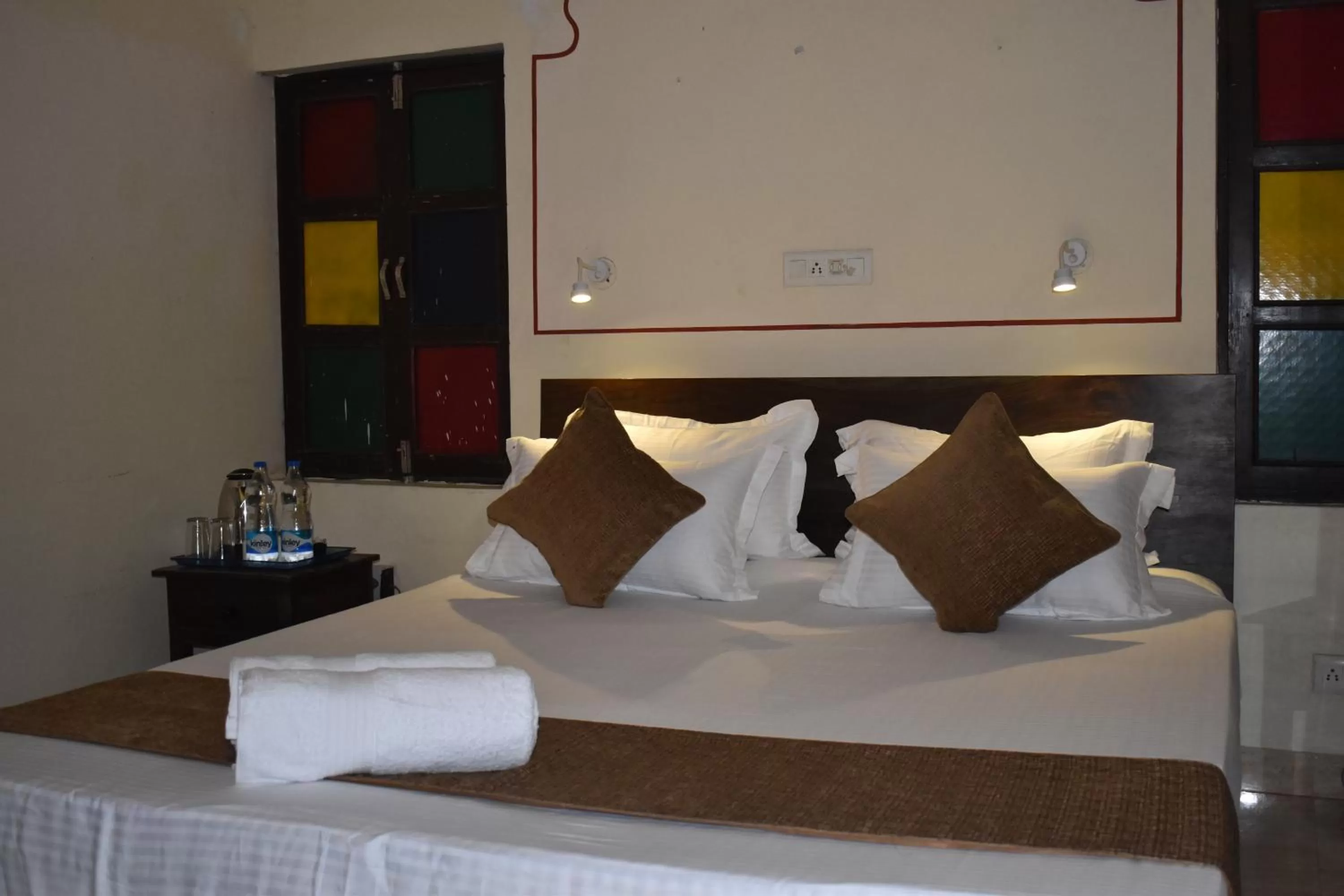 Bedroom, Bed in Hotel Nawal Sagar Palace - Bundi