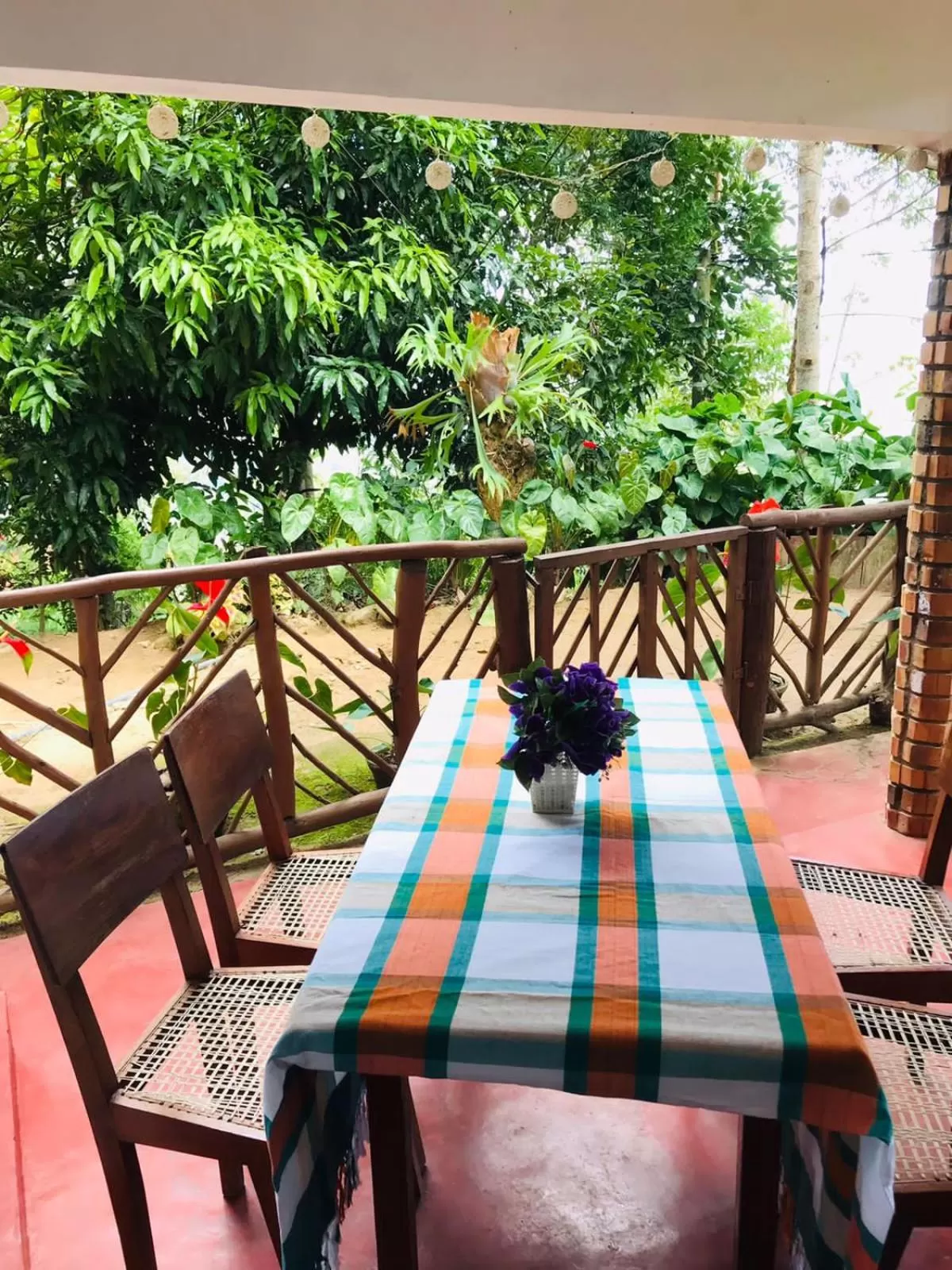 Garden in Malithis lodge