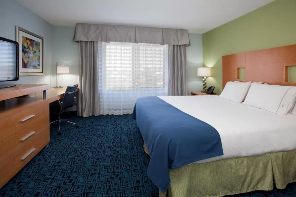 Bedroom, Bed in Holiday Inn Express Hotel & Suites Rock Springs Green River by IHG
