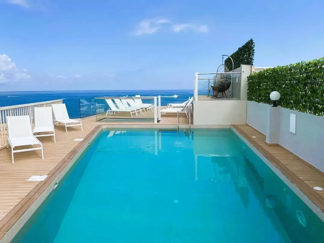 Swimming pool in The Diplomat Hotel