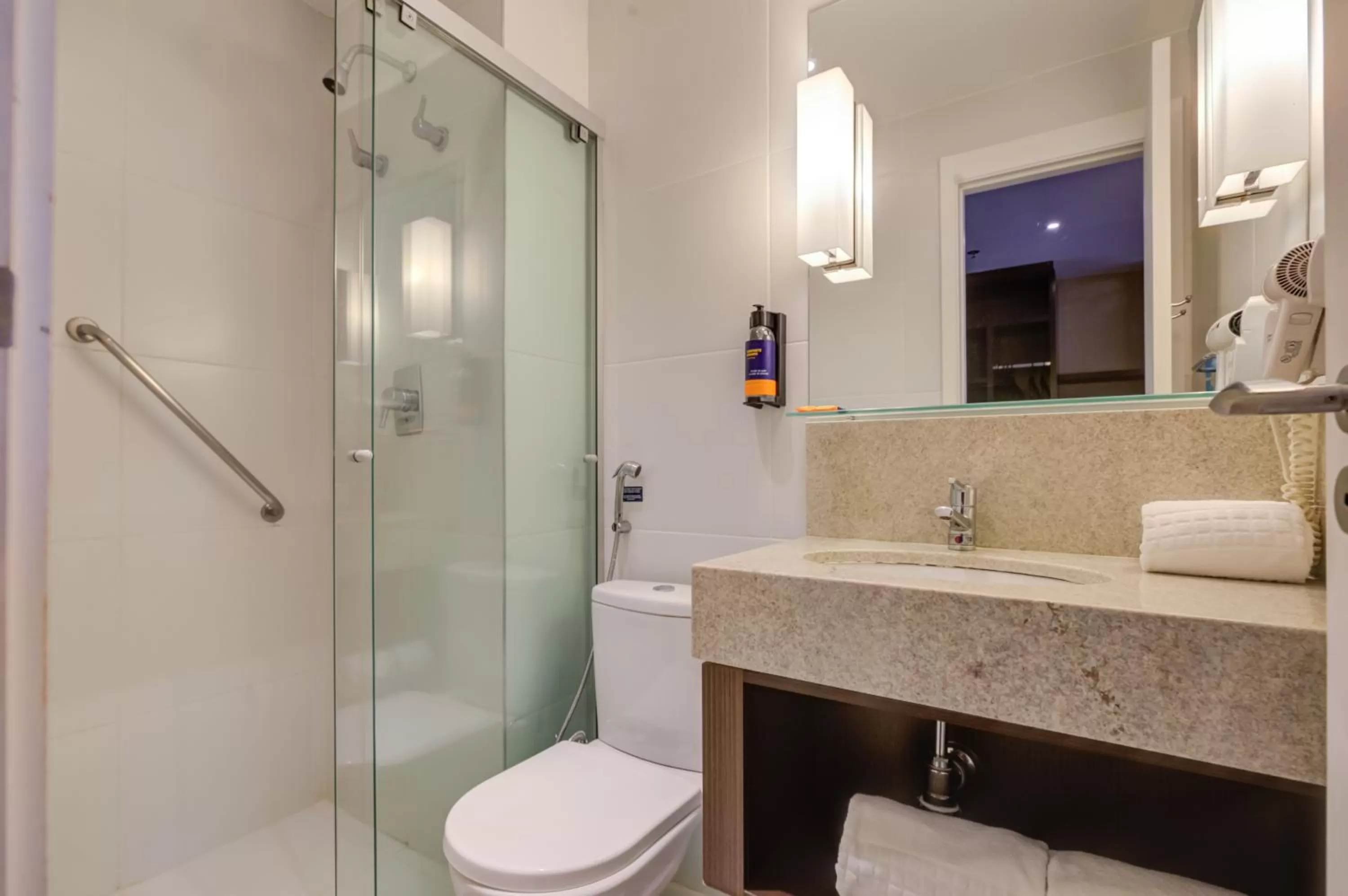 Bathroom in Comfort Hotel São Caetano