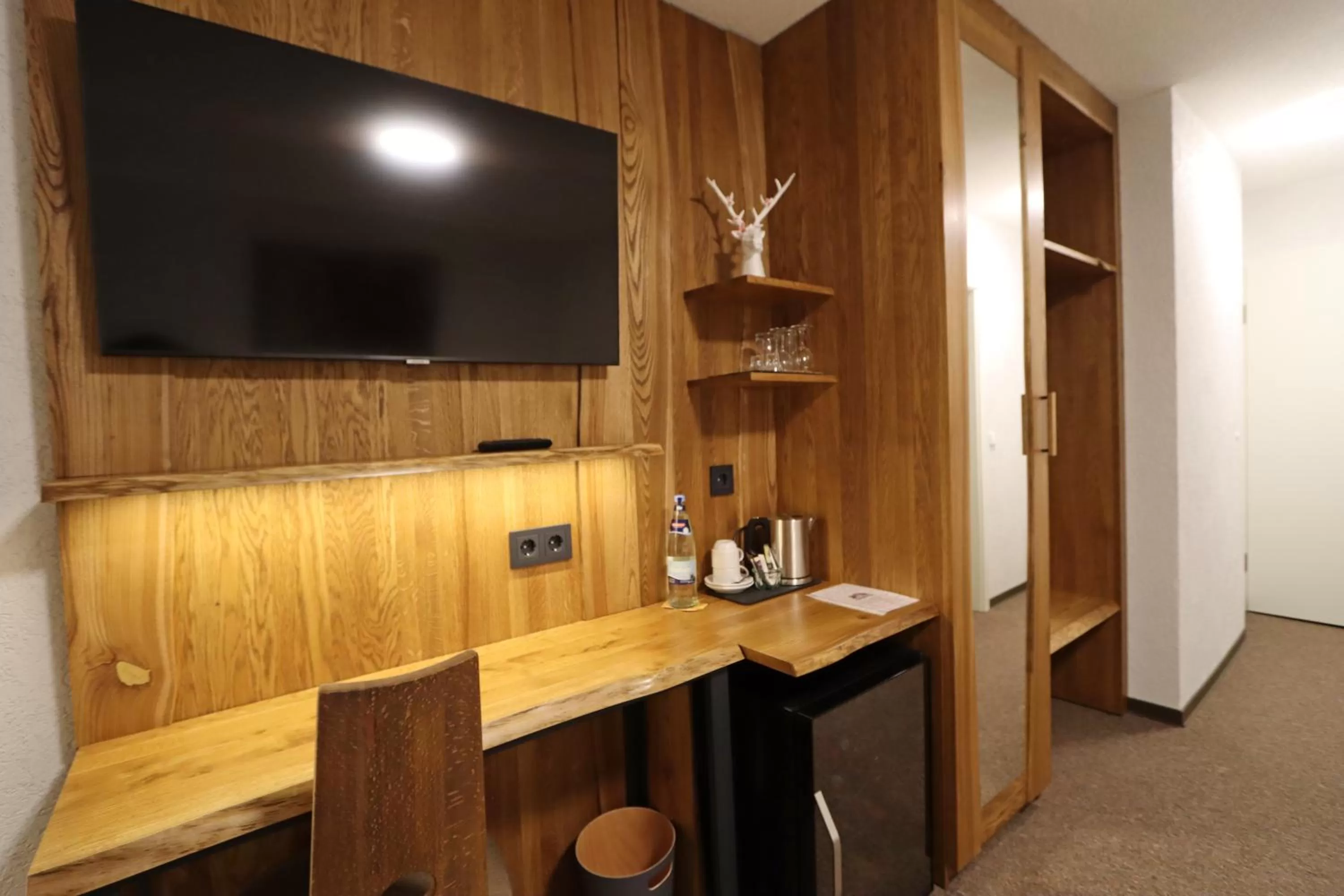 TV and multimedia in Hotel Kreuz Höhengasthof