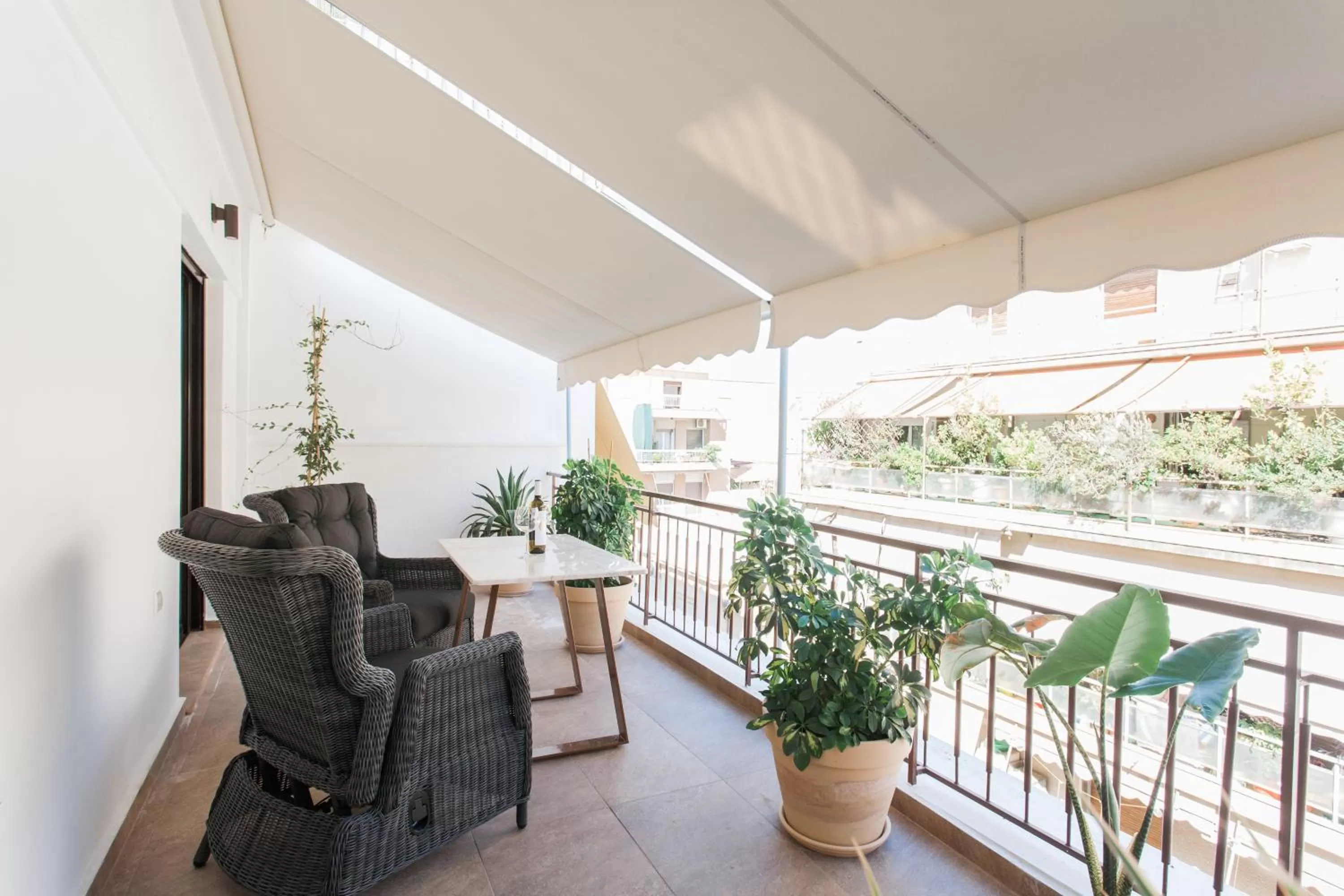 Balcony/Terrace in Nicholas Point Apartments and Rooms