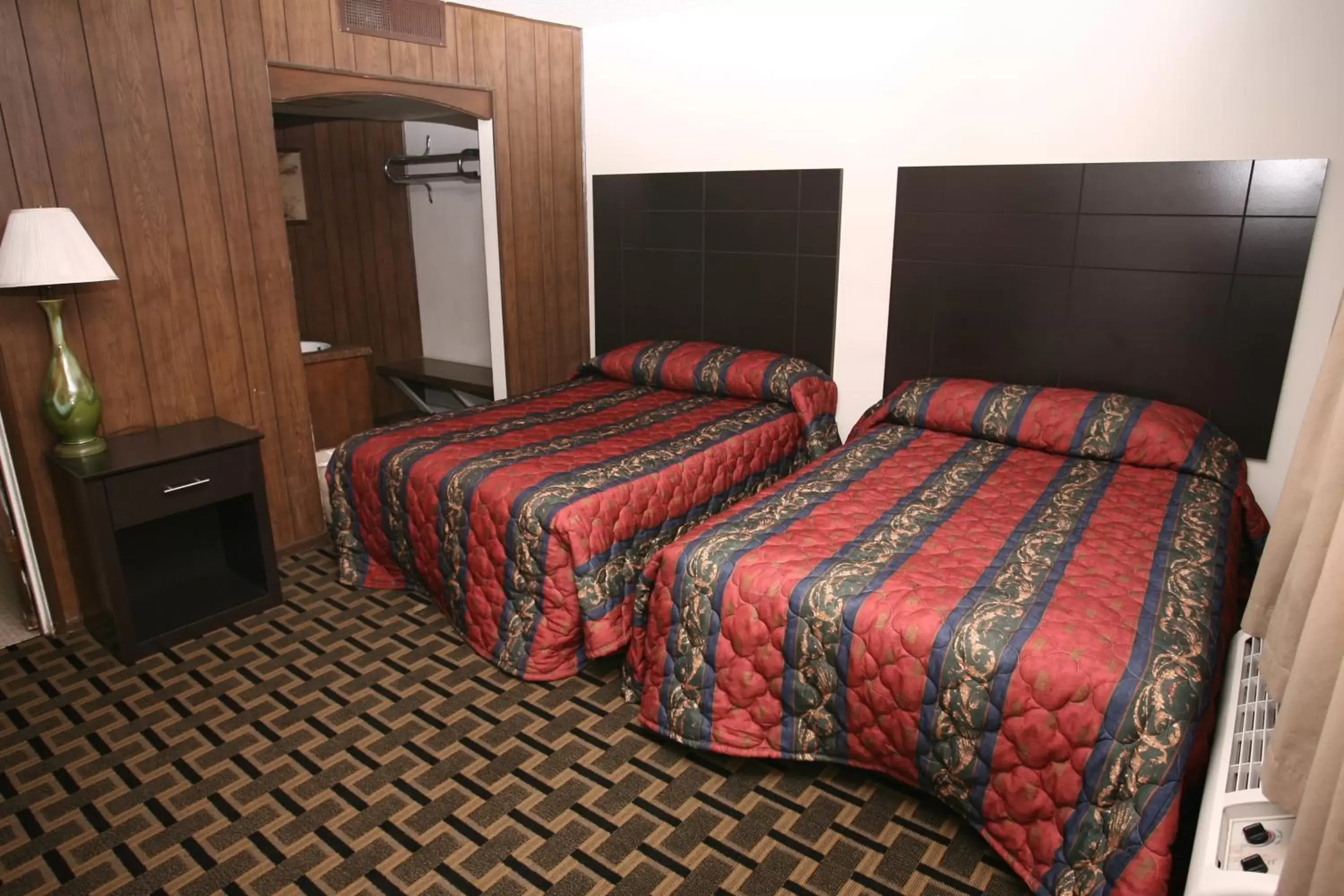 Double Room with Two Double Beds in Andrews Motor Inn Double Room with Two Double Beds in Andrews Motor Inn