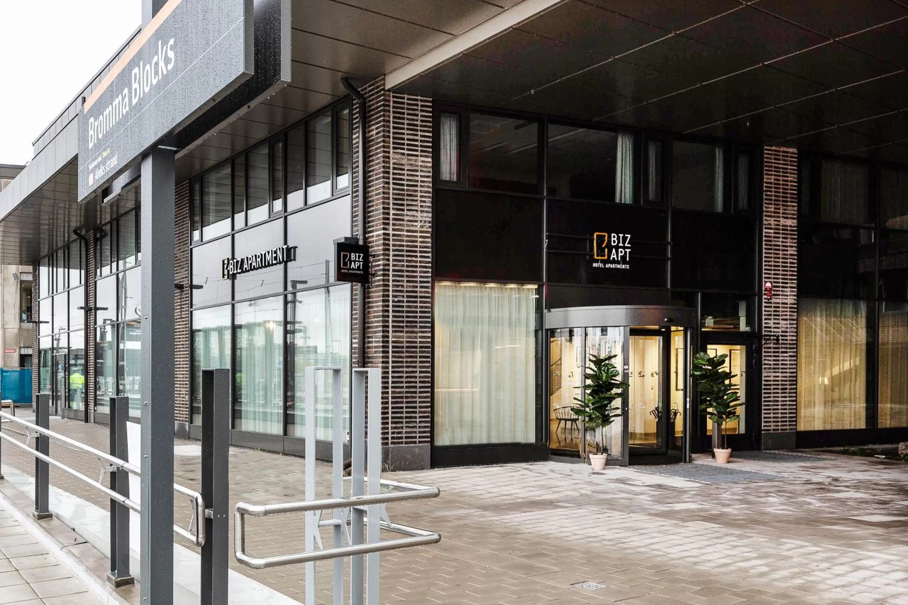 Facade/entrance in Biz Apartment Bromma