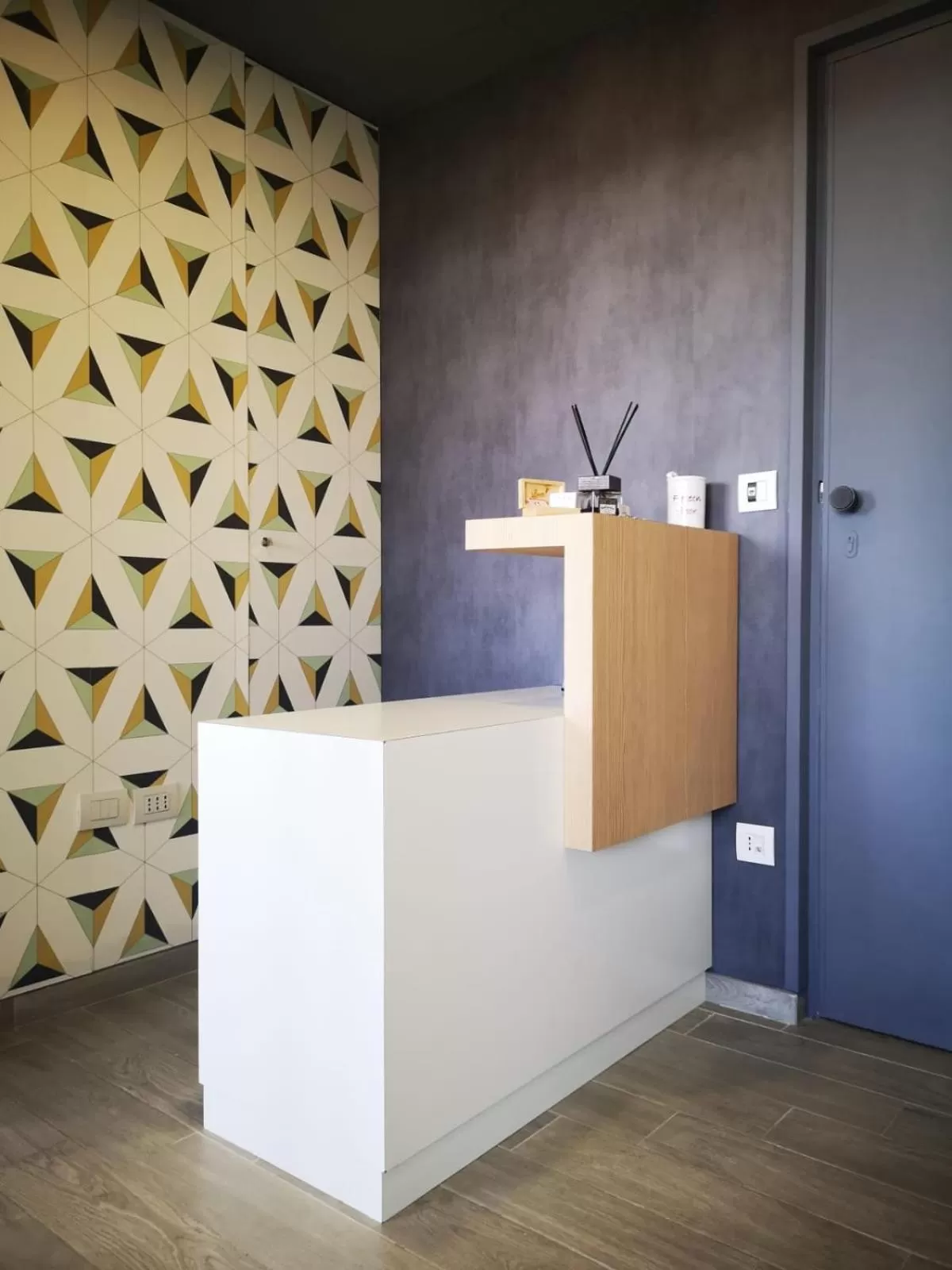 Lobby or reception in 2B Fifteen Floor Suite Napoli