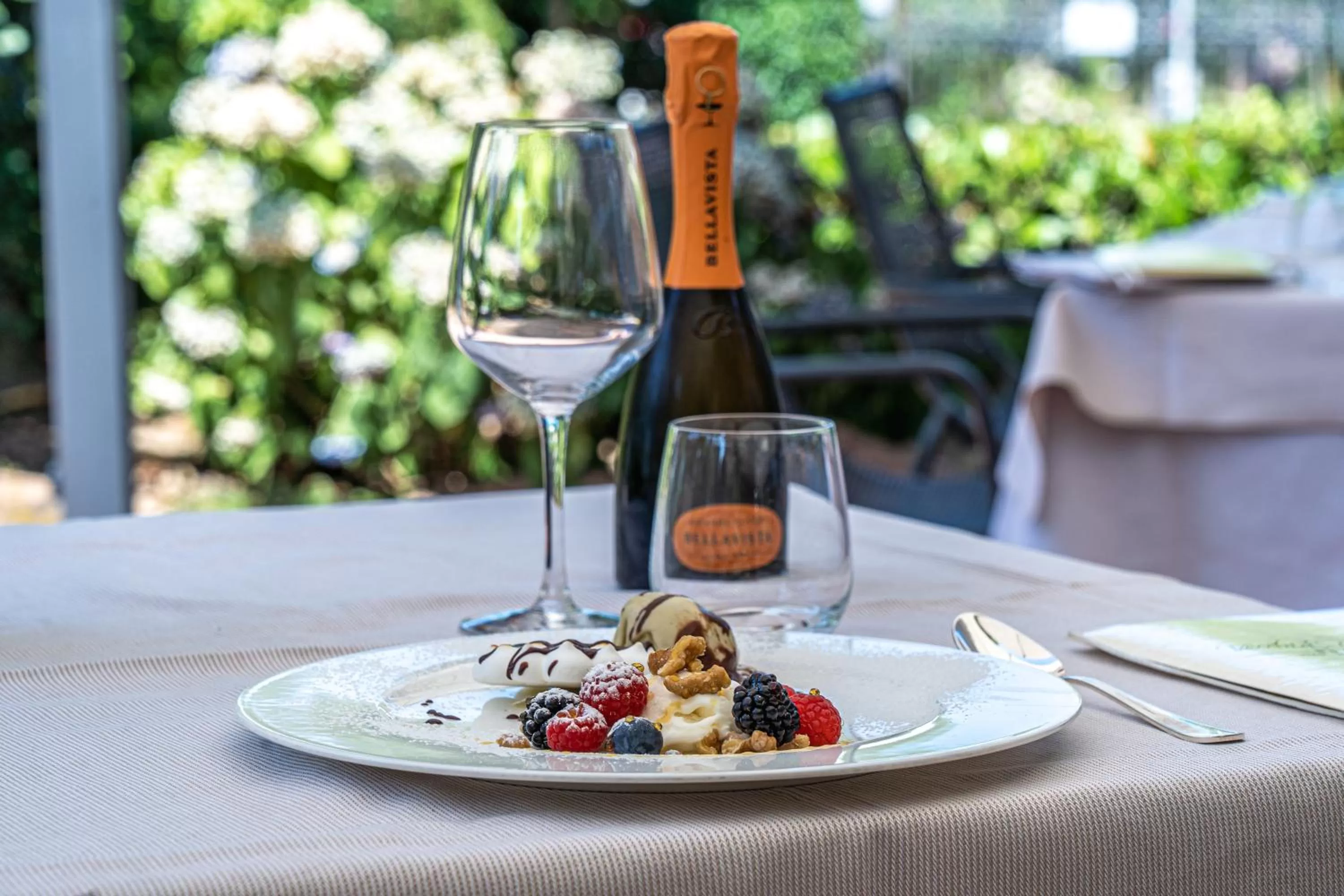 Food and drinks in Hotel Ristorante Vecchia Riva