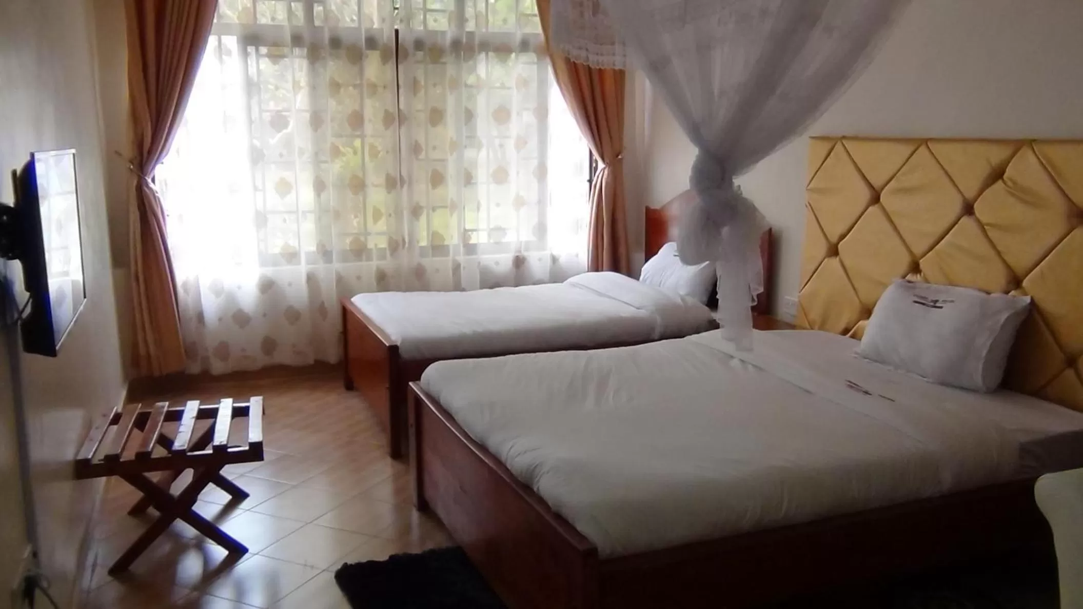 Bed in Vienna Woods Hotel Nakuru