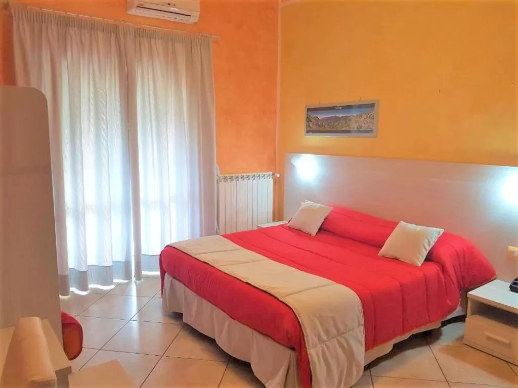 Bedroom, Bed in Il Laghetto