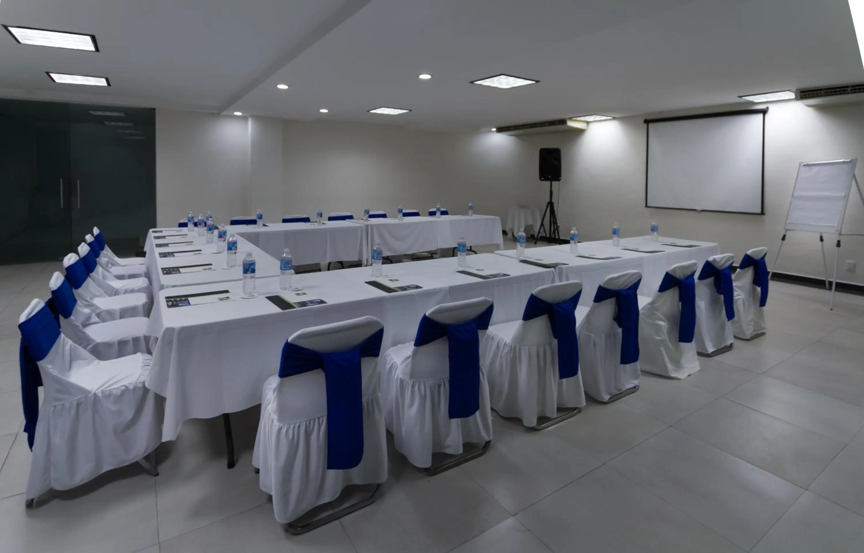 Communal lounge/ TV room in Hotel Rio 1300