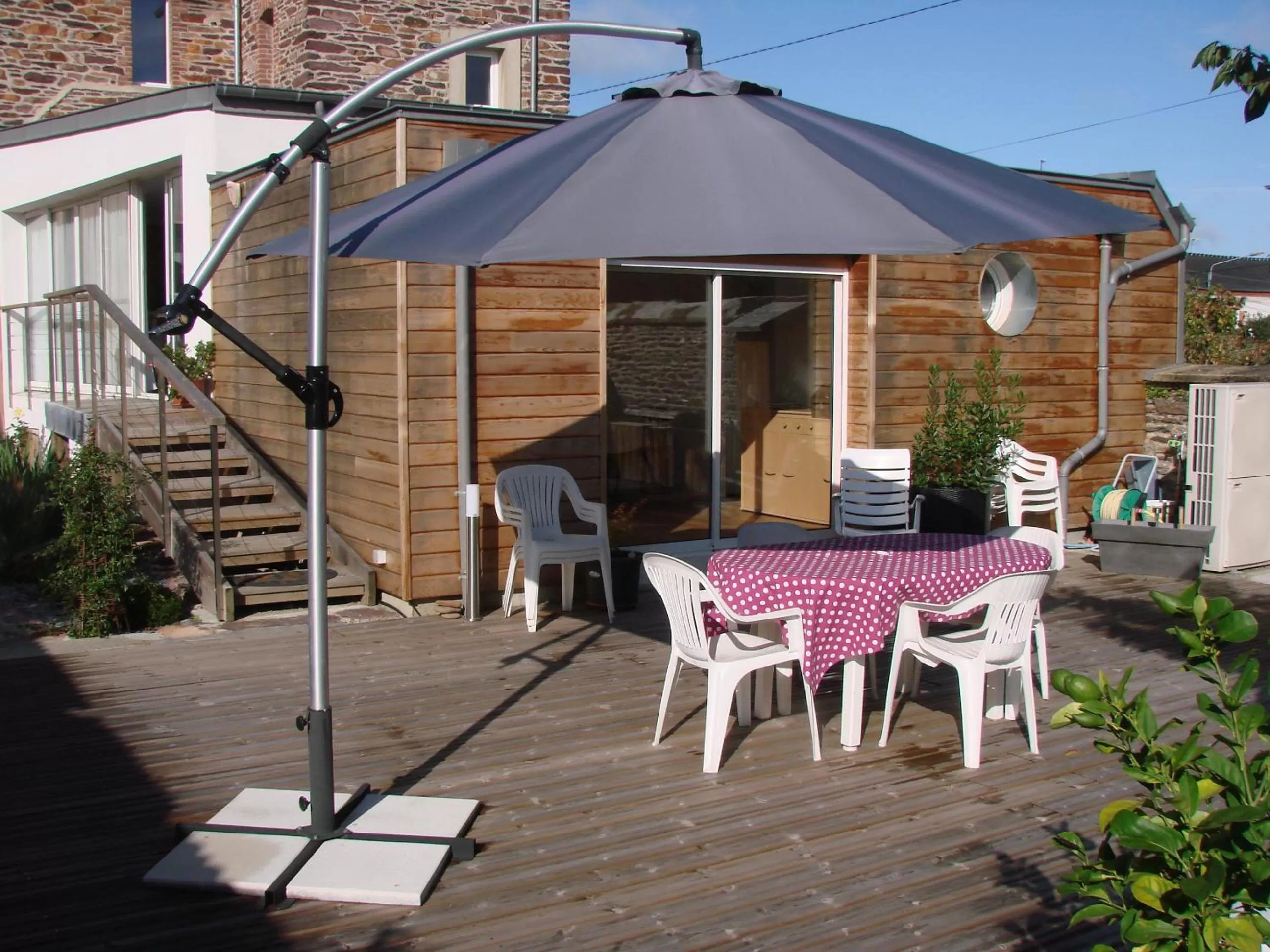 Facade/entrance in Chambres de Condate