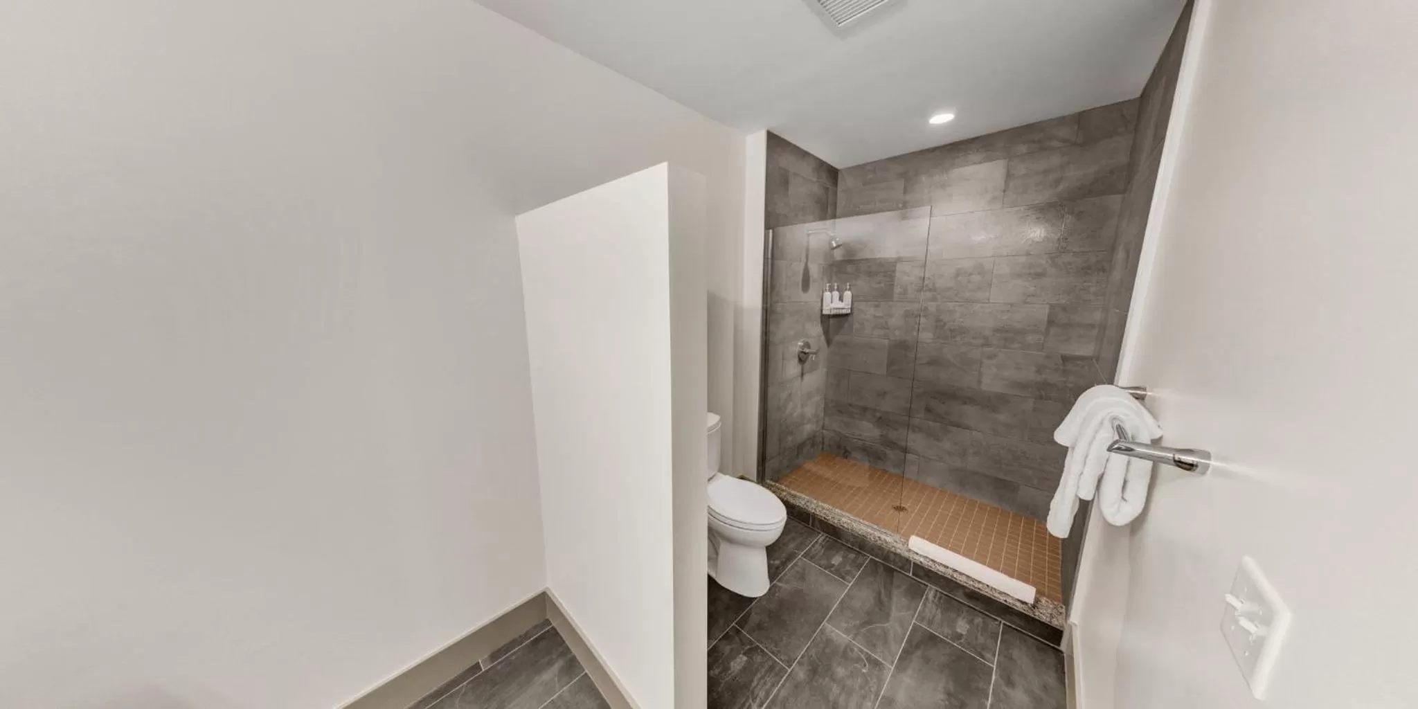 Bathroom in Kimpton Schofield Hotel by IHG