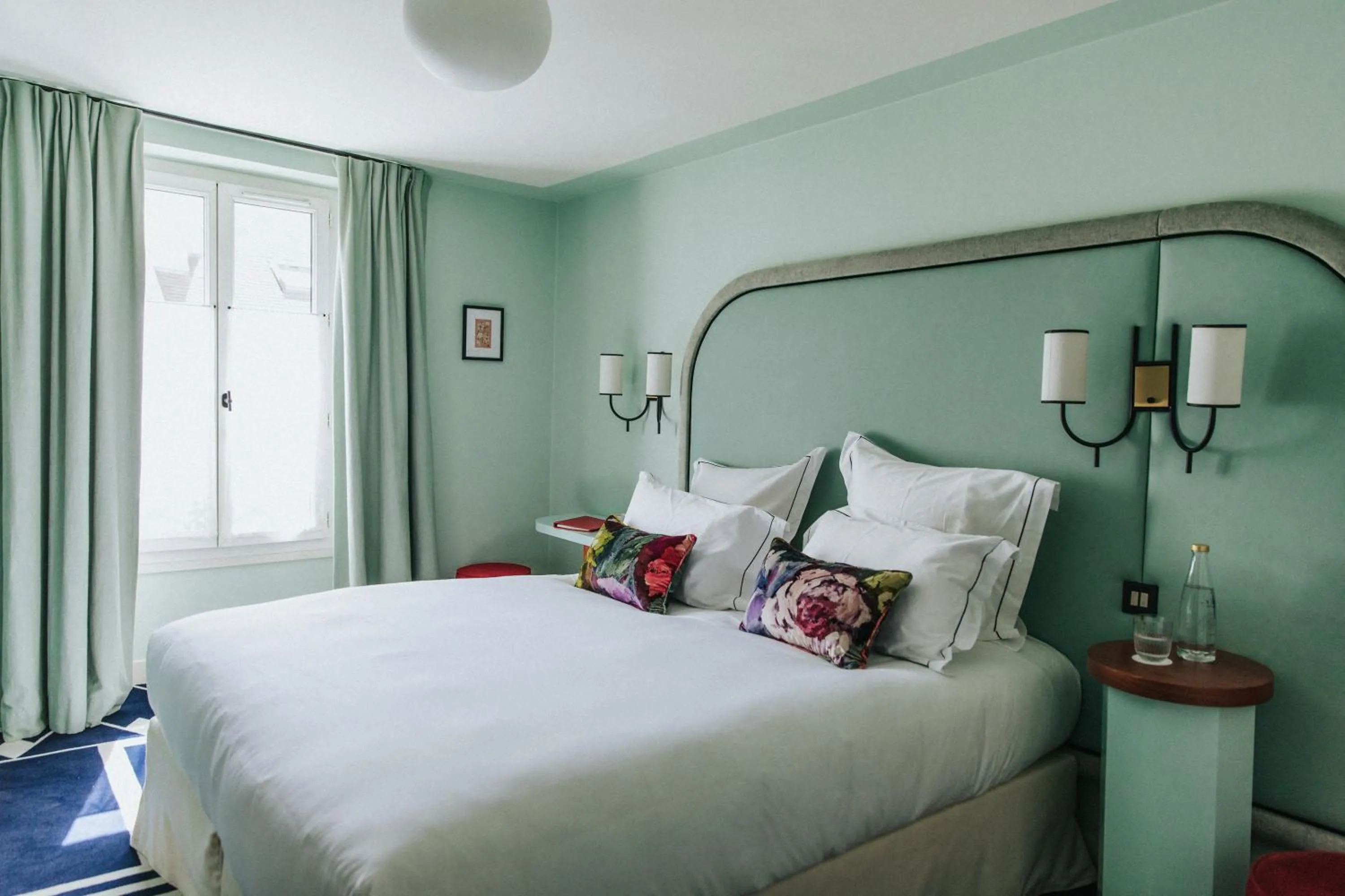 Bedroom, Bed in Hôtel Bienvenue